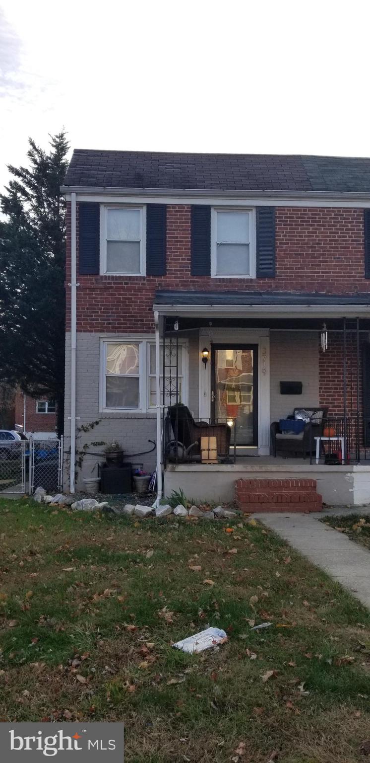SHORT SALE | LIST PRICE BANK APPROVED! SOL D AS IS | Excellent opportunity for a fix and rent or renovate and flip***Must use RGS Title to close.
