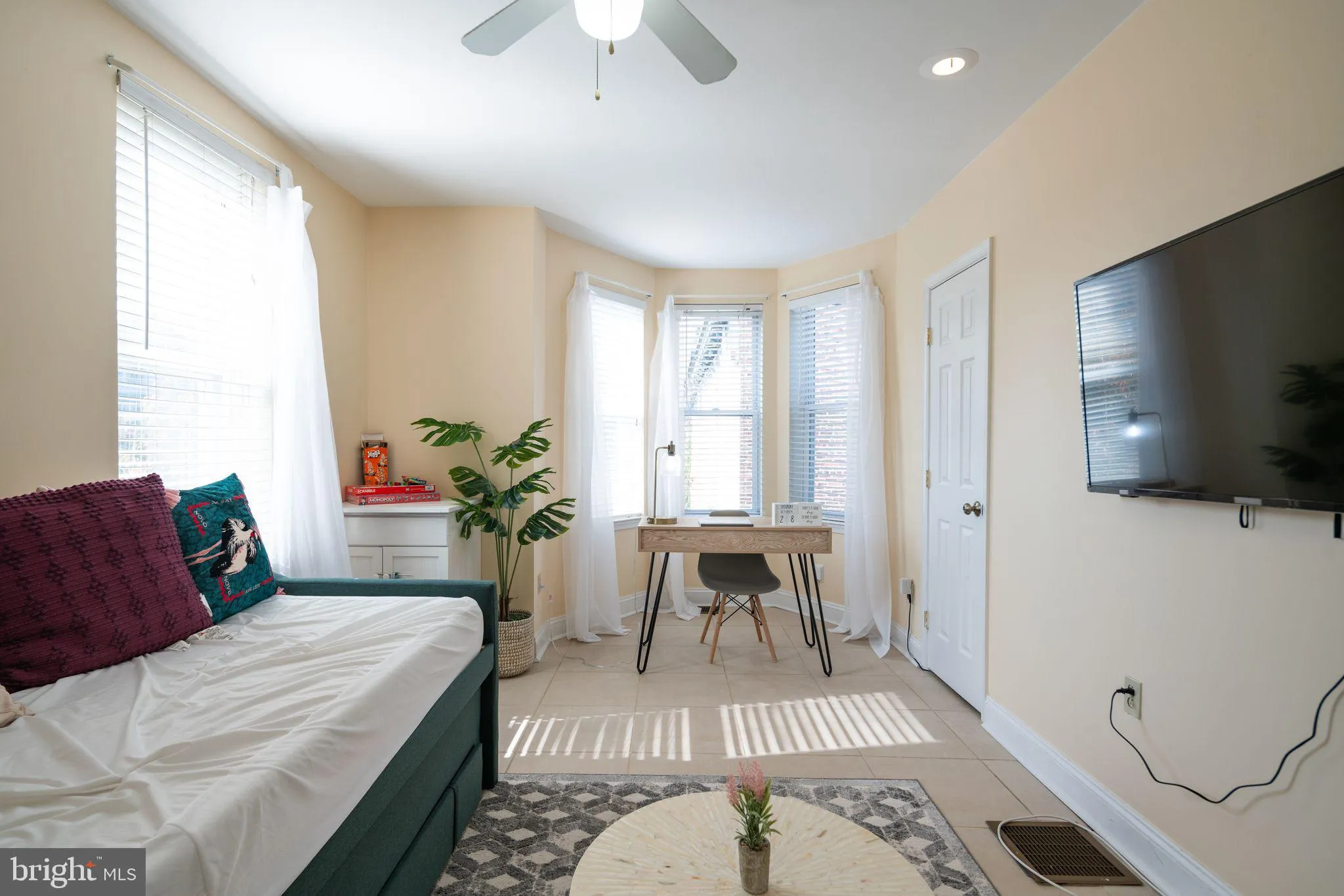 Philadelphia, Pennsylvania 19130, United States, 2 Bedrooms Bedrooms, ,1 BathroomBathrooms,Residential,Active,89849