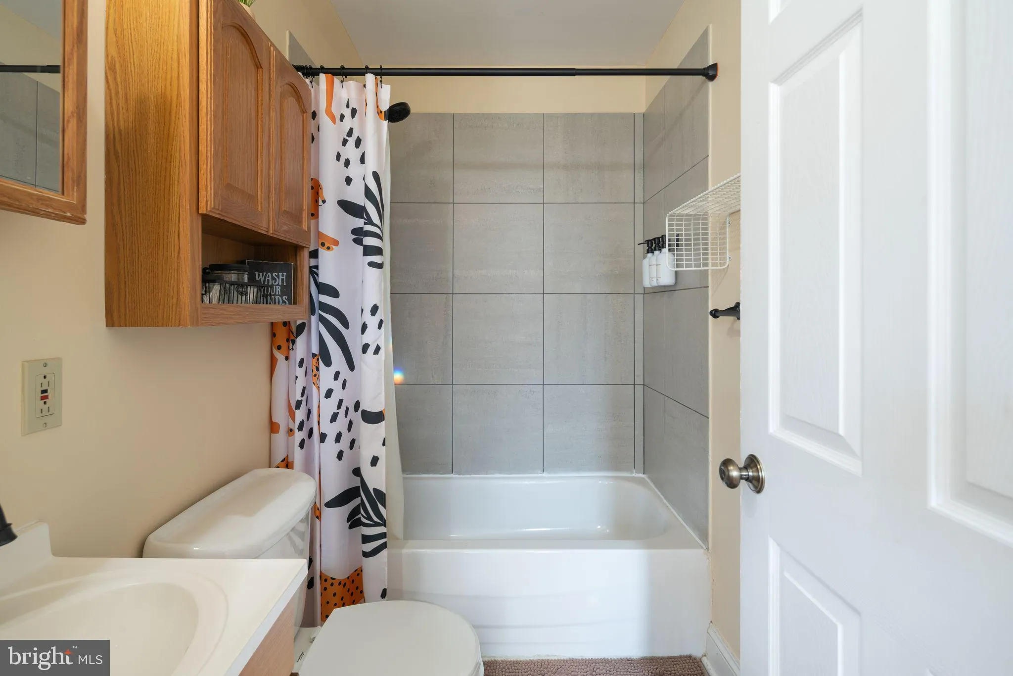 Philadelphia, Pennsylvania 19130, United States, 2 Bedrooms Bedrooms, ,1 BathroomBathrooms,Residential,Active,89849