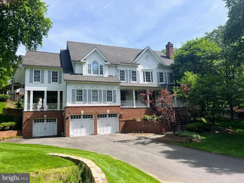 1918 Valleywood Road, McLean, VA MLS: VAFX2240182