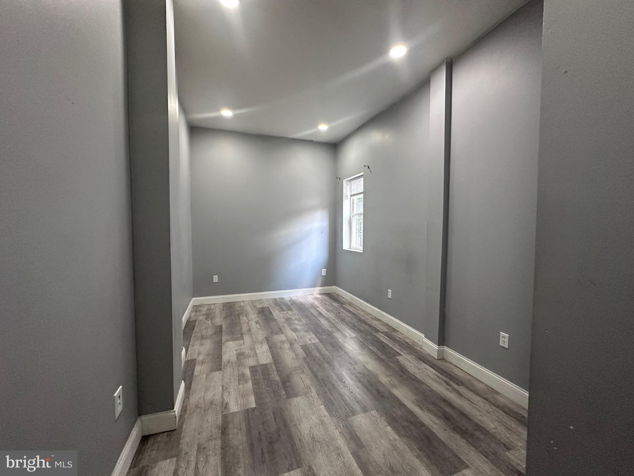 DOWNTOWN LANCASTER - Commercial Lease