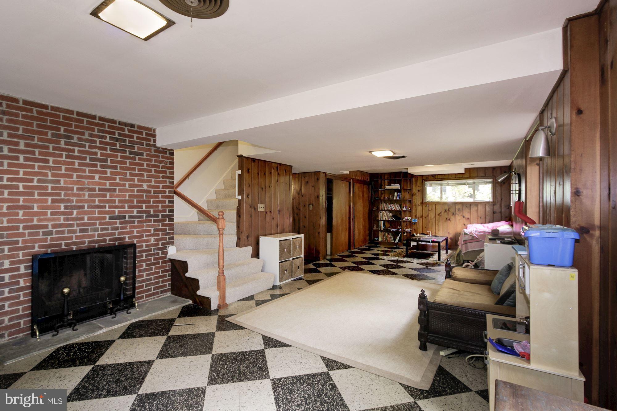 SOMERSET HEIGHTS - Residential Lease