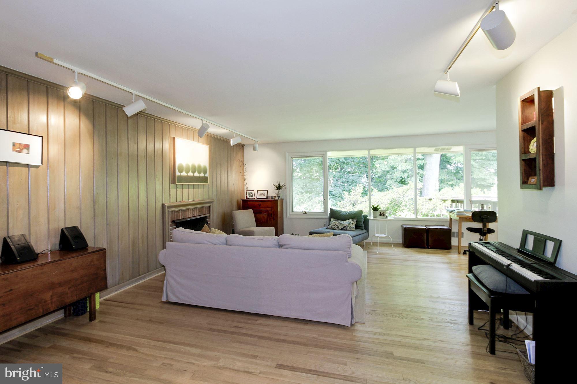 SOMERSET HEIGHTS - Residential Lease