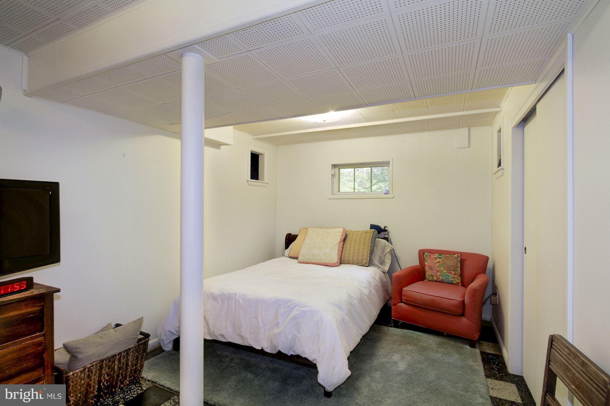 SOMERSET HEIGHTS - Residential Lease