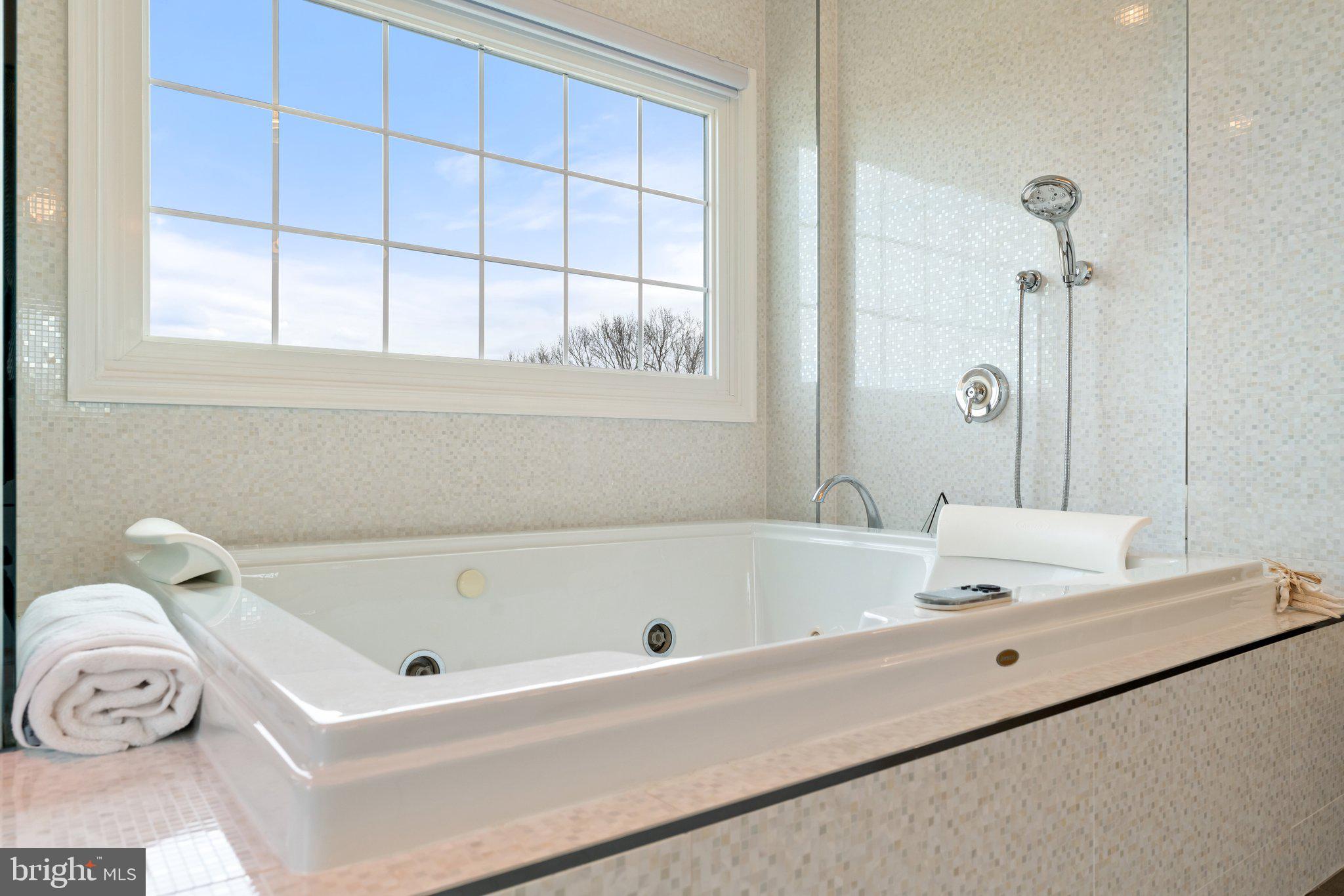 WILLIAMS HILL - Residential