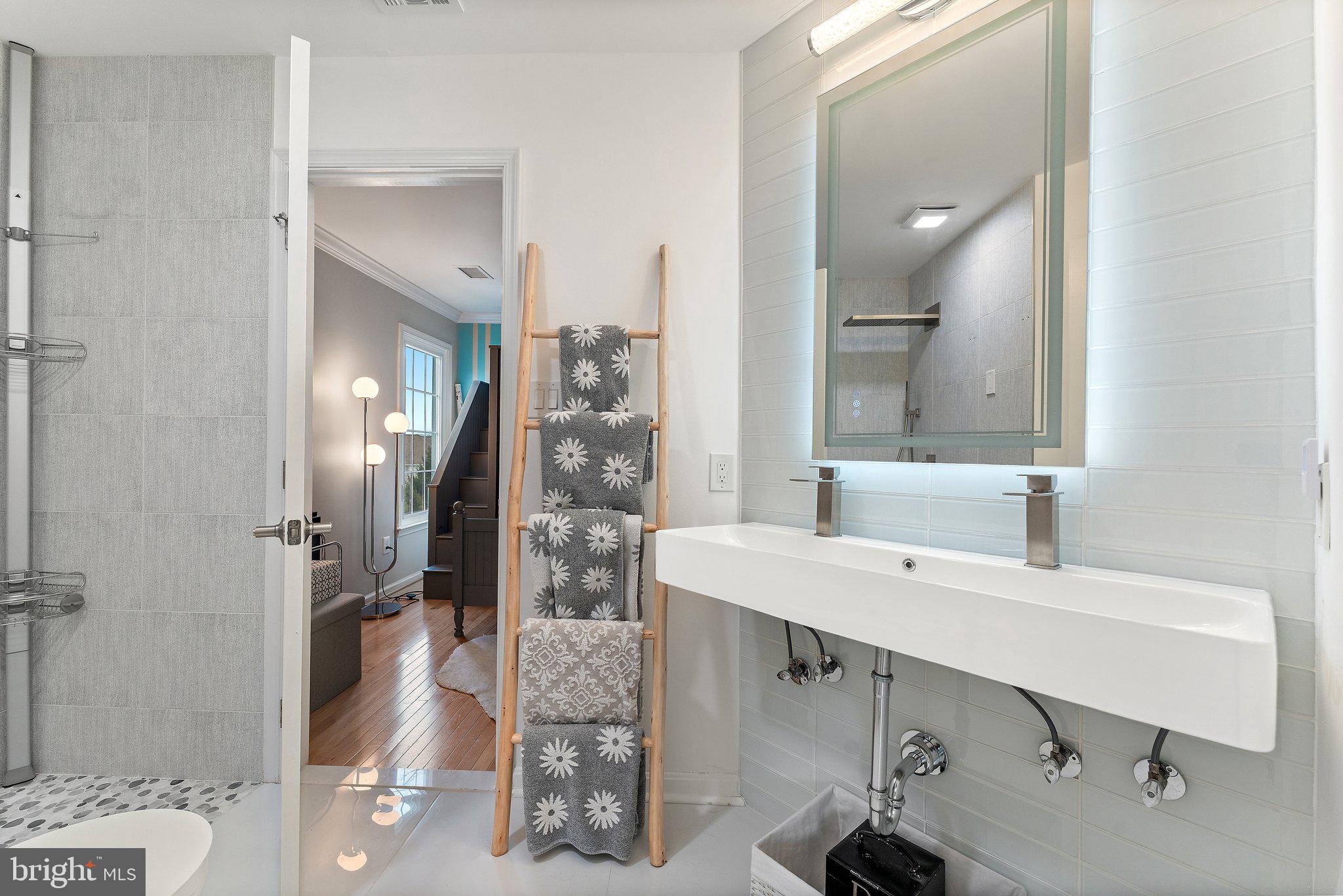 WILLIAMS HILL - Residential