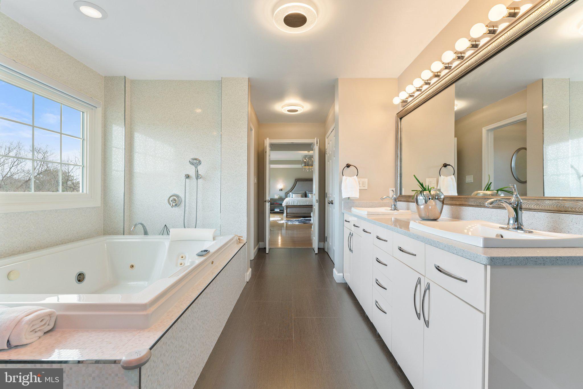 WILLIAMS HILL - Residential