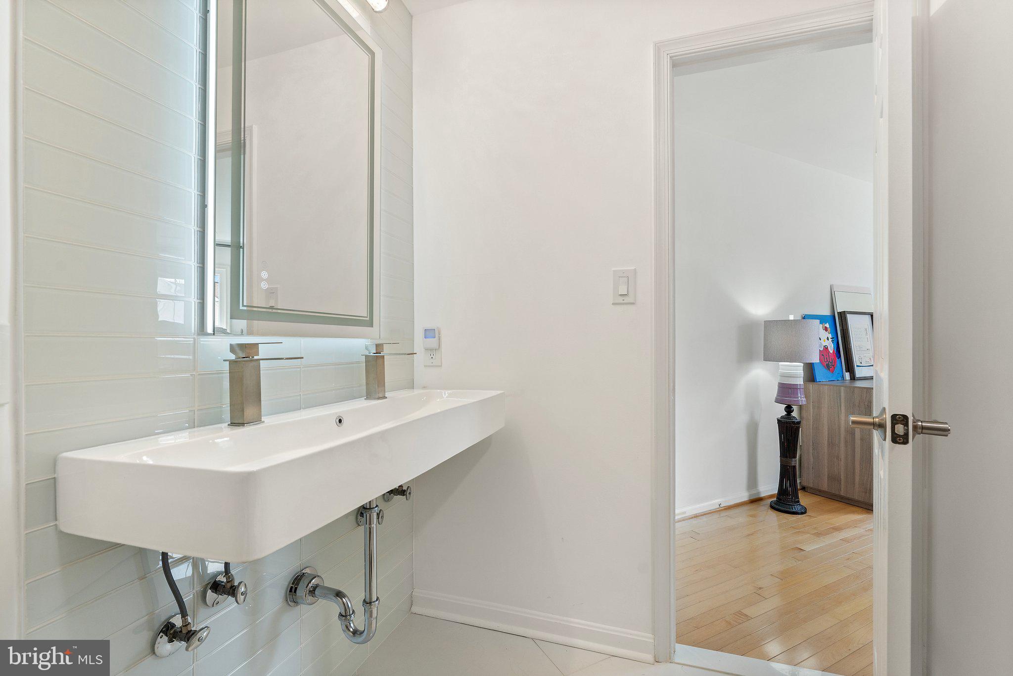 WILLIAMS HILL - Residential