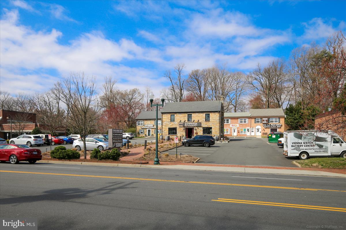 WILLIAMS HILL - Residential