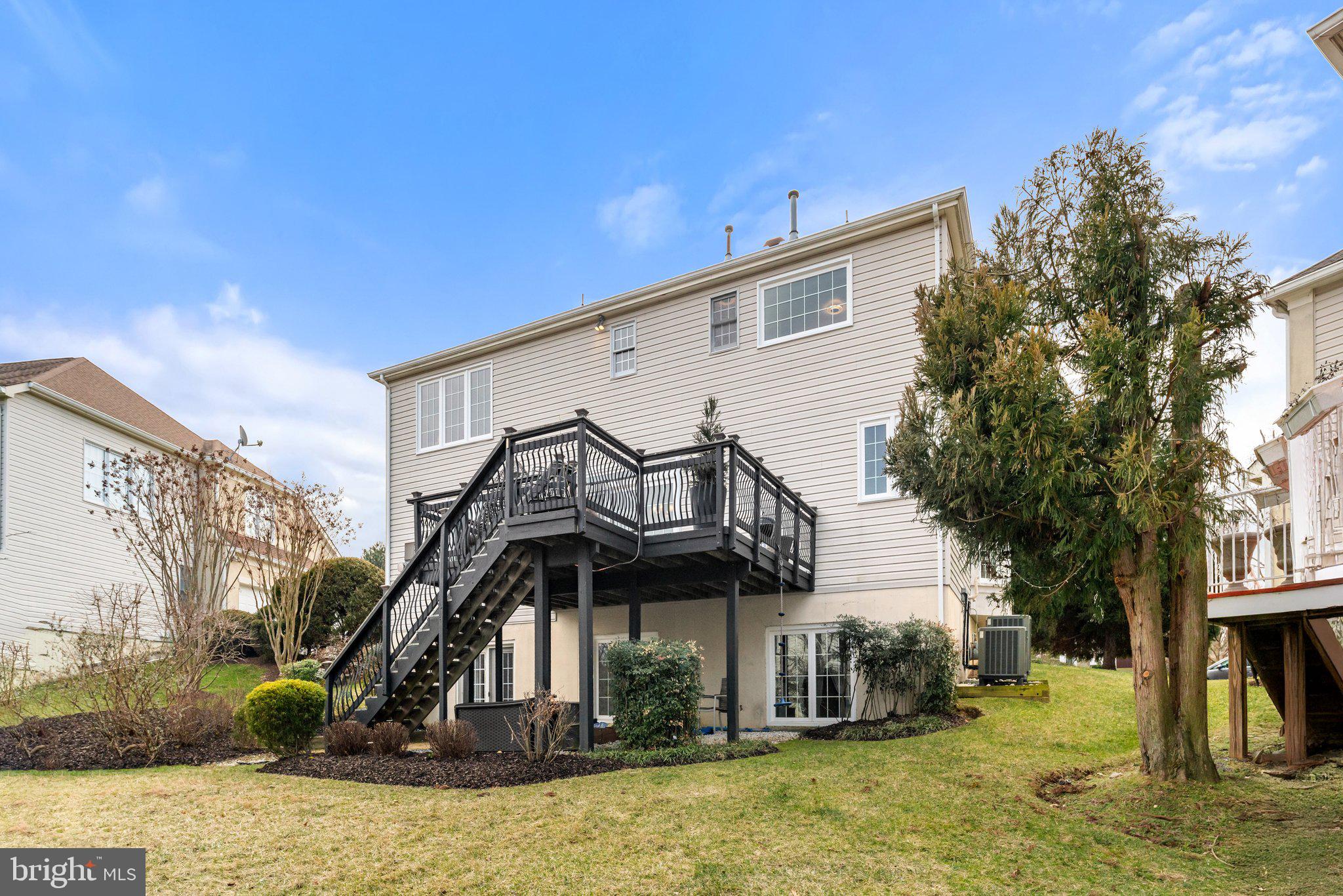 WILLIAMS HILL - Residential