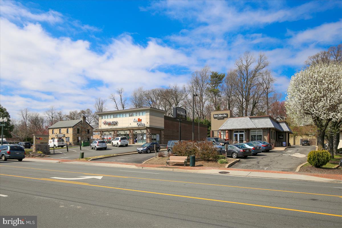 WILLIAMS HILL - Residential