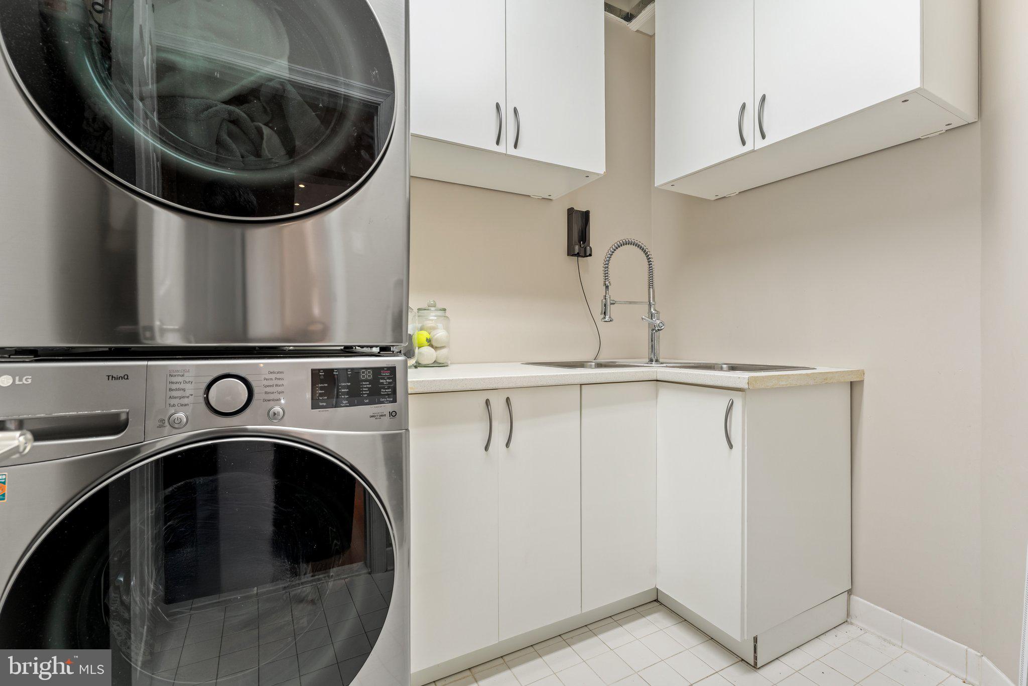 WILLIAMS HILL - Residential