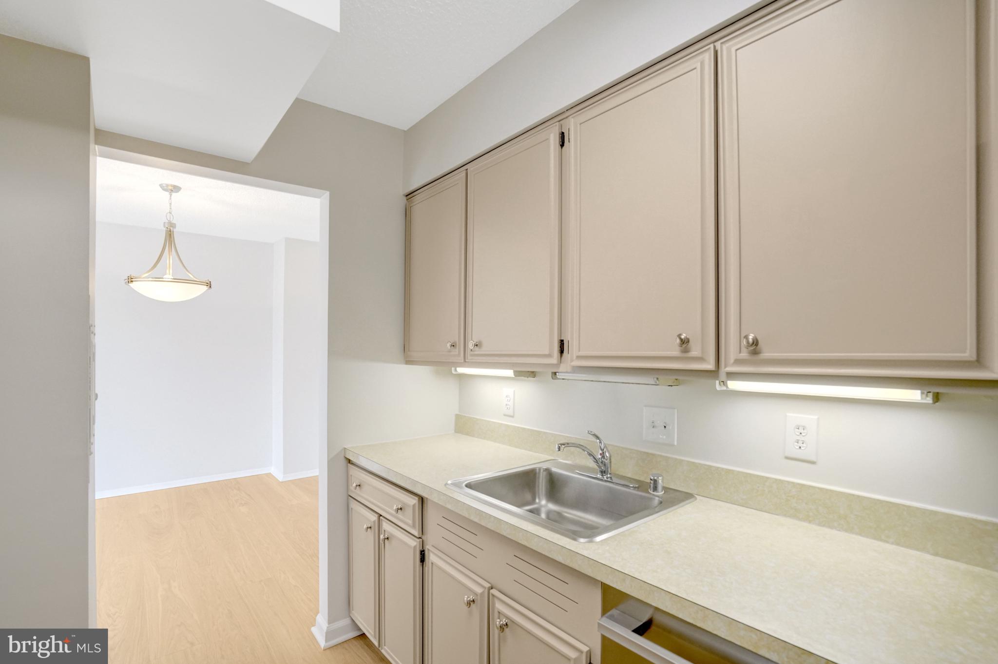 3800 FAIRFAX DRIVE 807