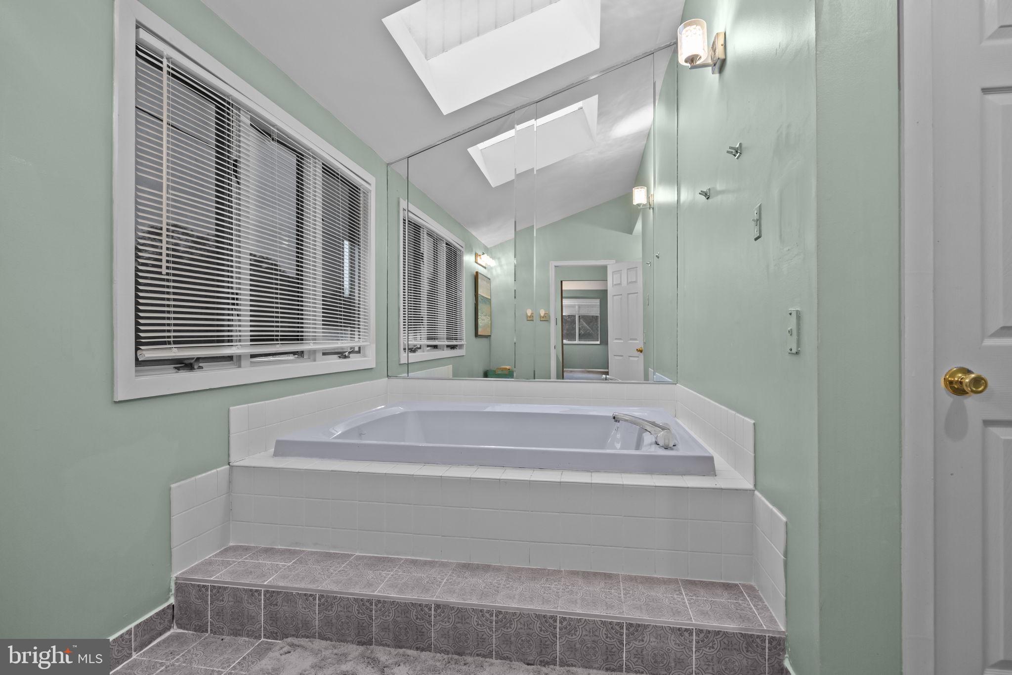 MAKEFIELD RIDGE - Residential