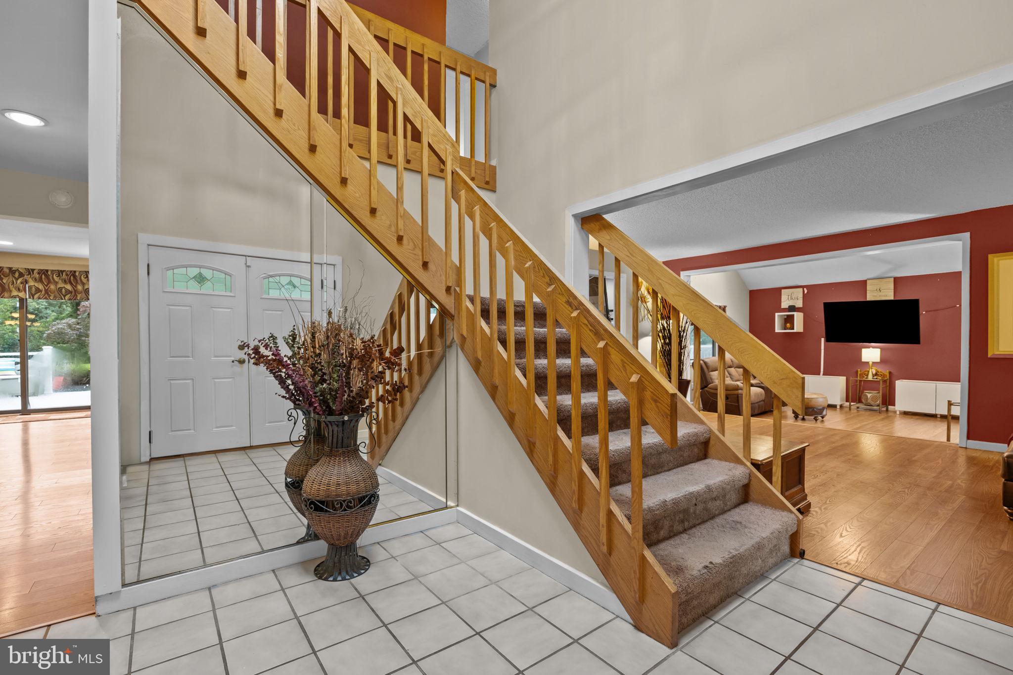 963 HUNT DRIVE