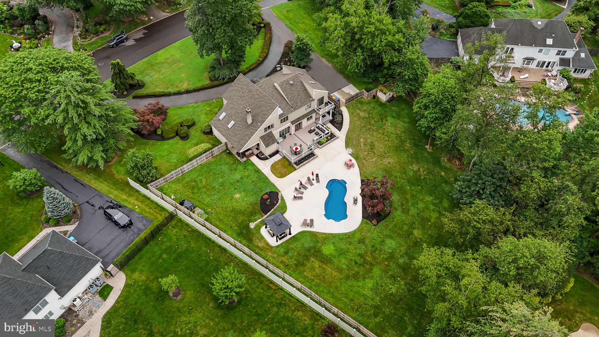 MAKEFIELD RIDGE - Residential