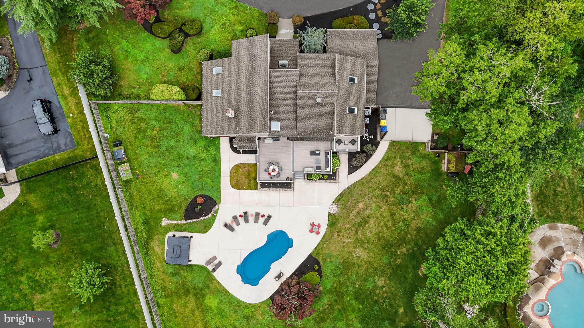 MAKEFIELD RIDGE - Residential