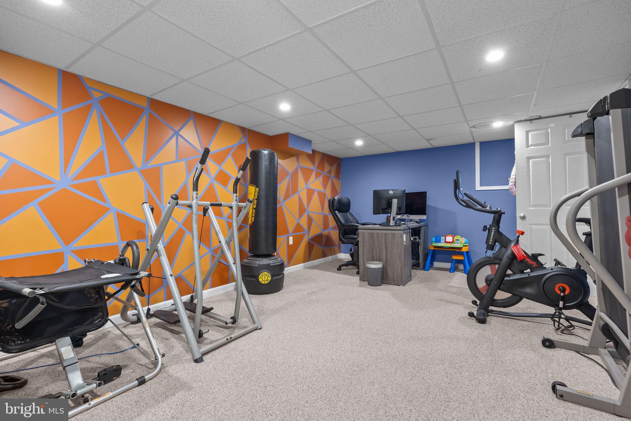 MAKEFIELD RIDGE - Residential