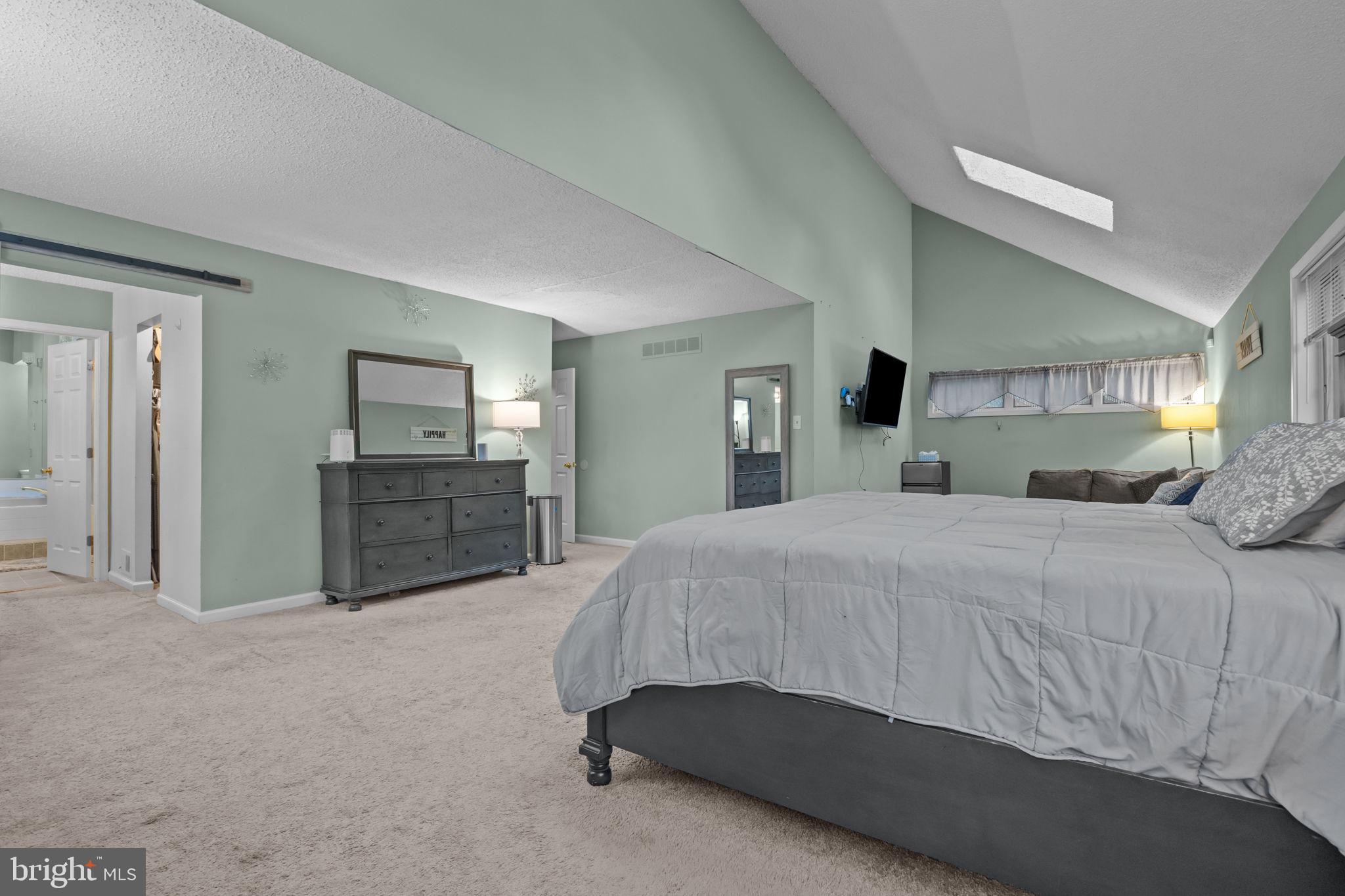 MAKEFIELD RIDGE - Residential