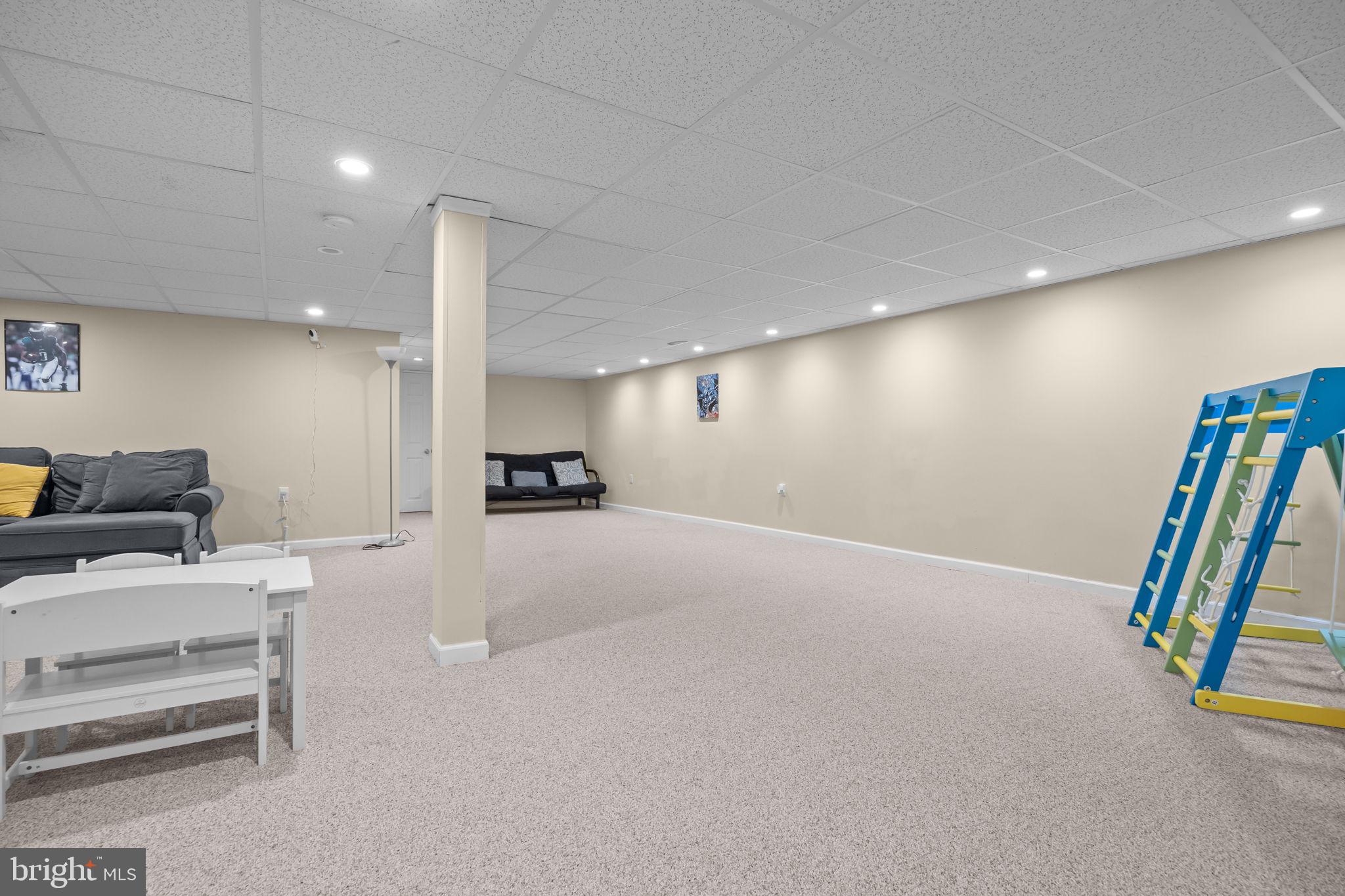 MAKEFIELD RIDGE - Residential