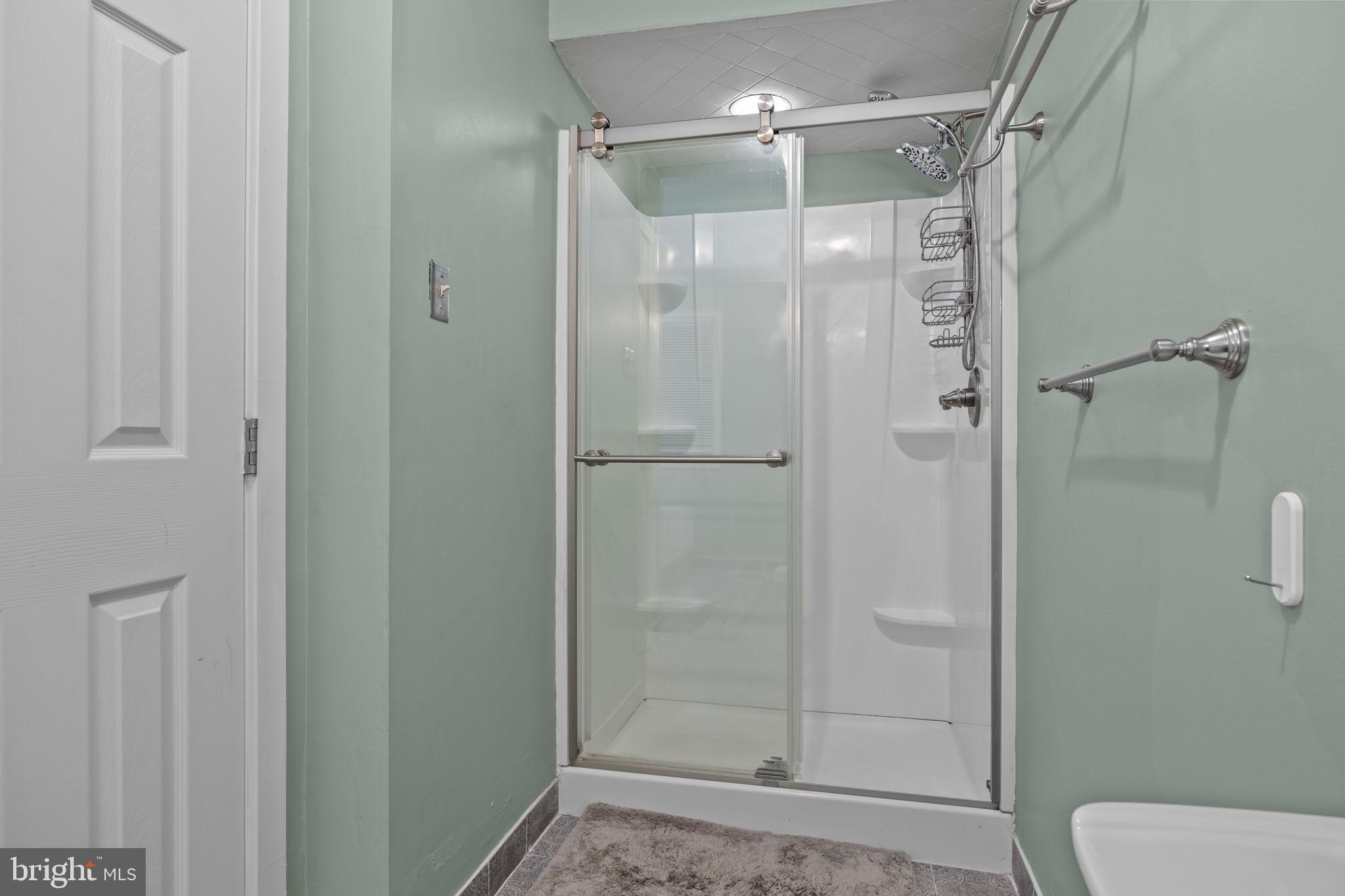 MAKEFIELD RIDGE - Residential