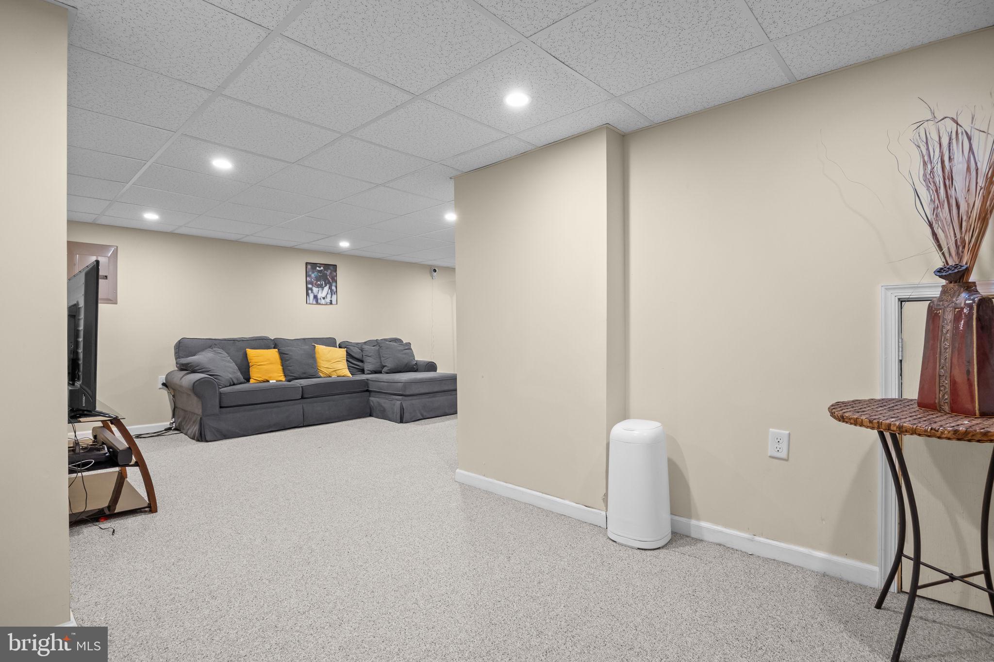 MAKEFIELD RIDGE - Residential