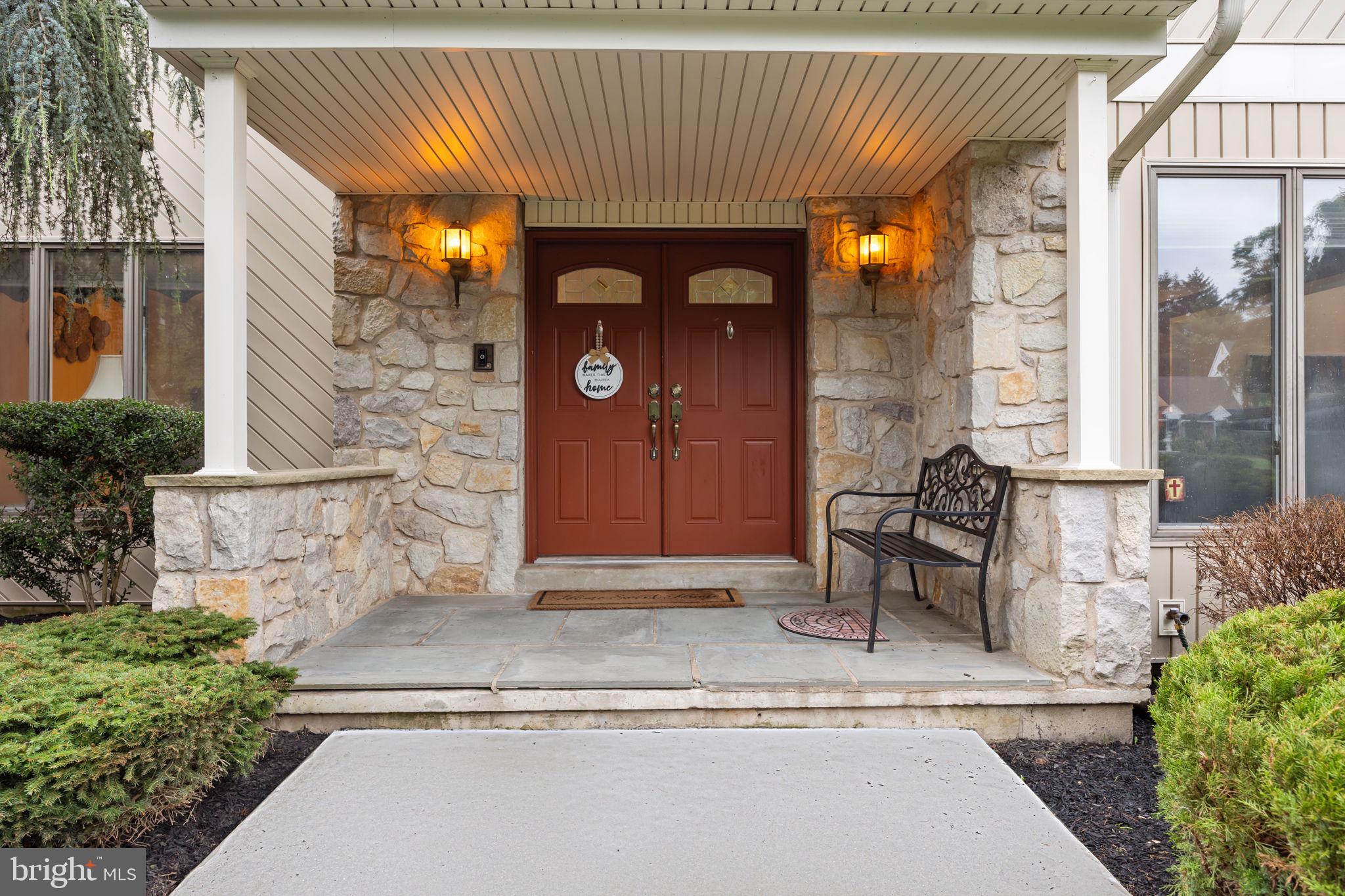 963 HUNT DRIVE