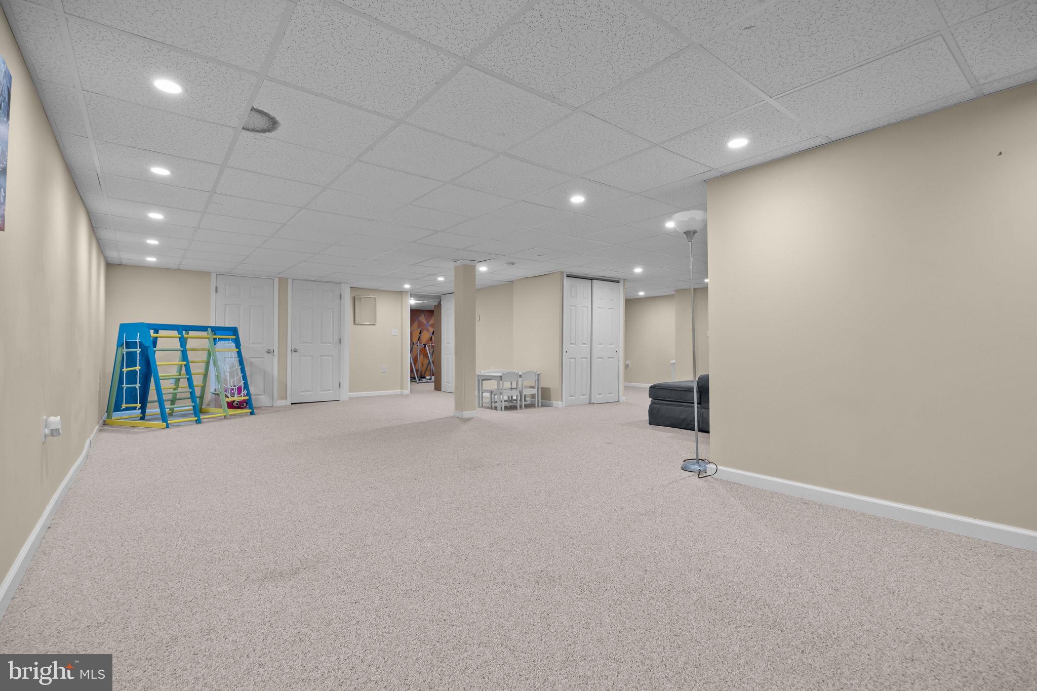 MAKEFIELD RIDGE - Residential