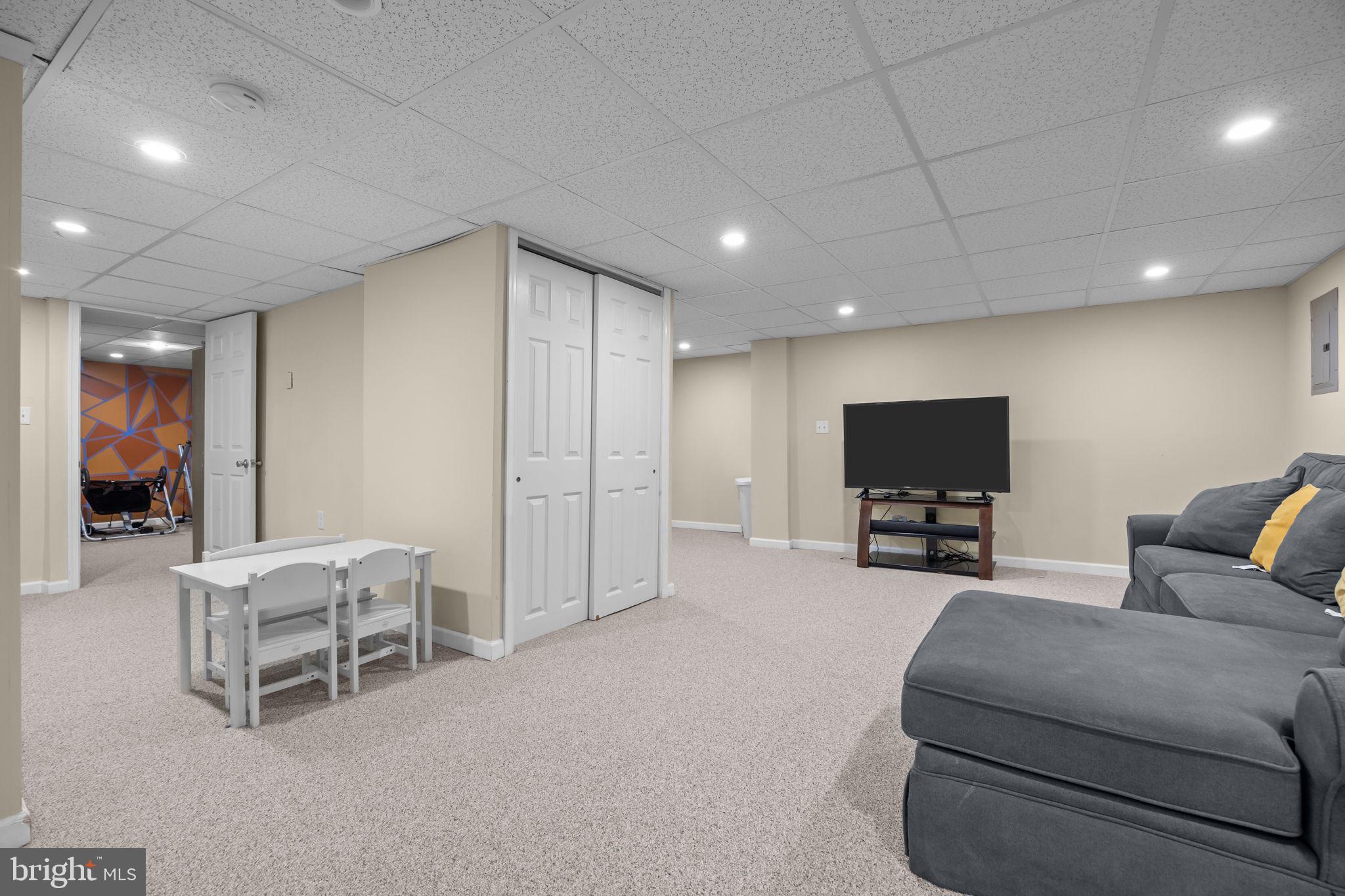 MAKEFIELD RIDGE - Residential