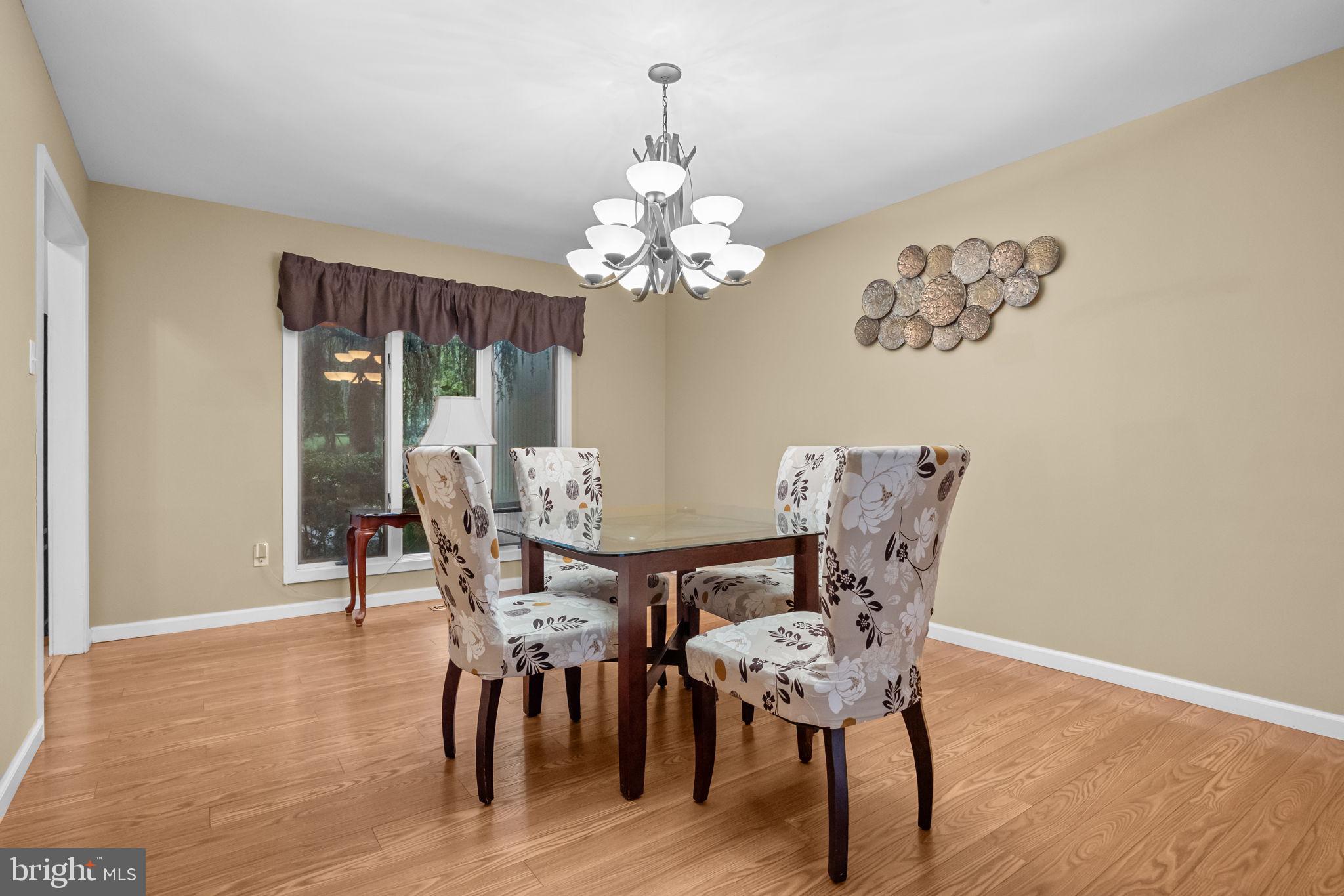 MAKEFIELD RIDGE - Residential