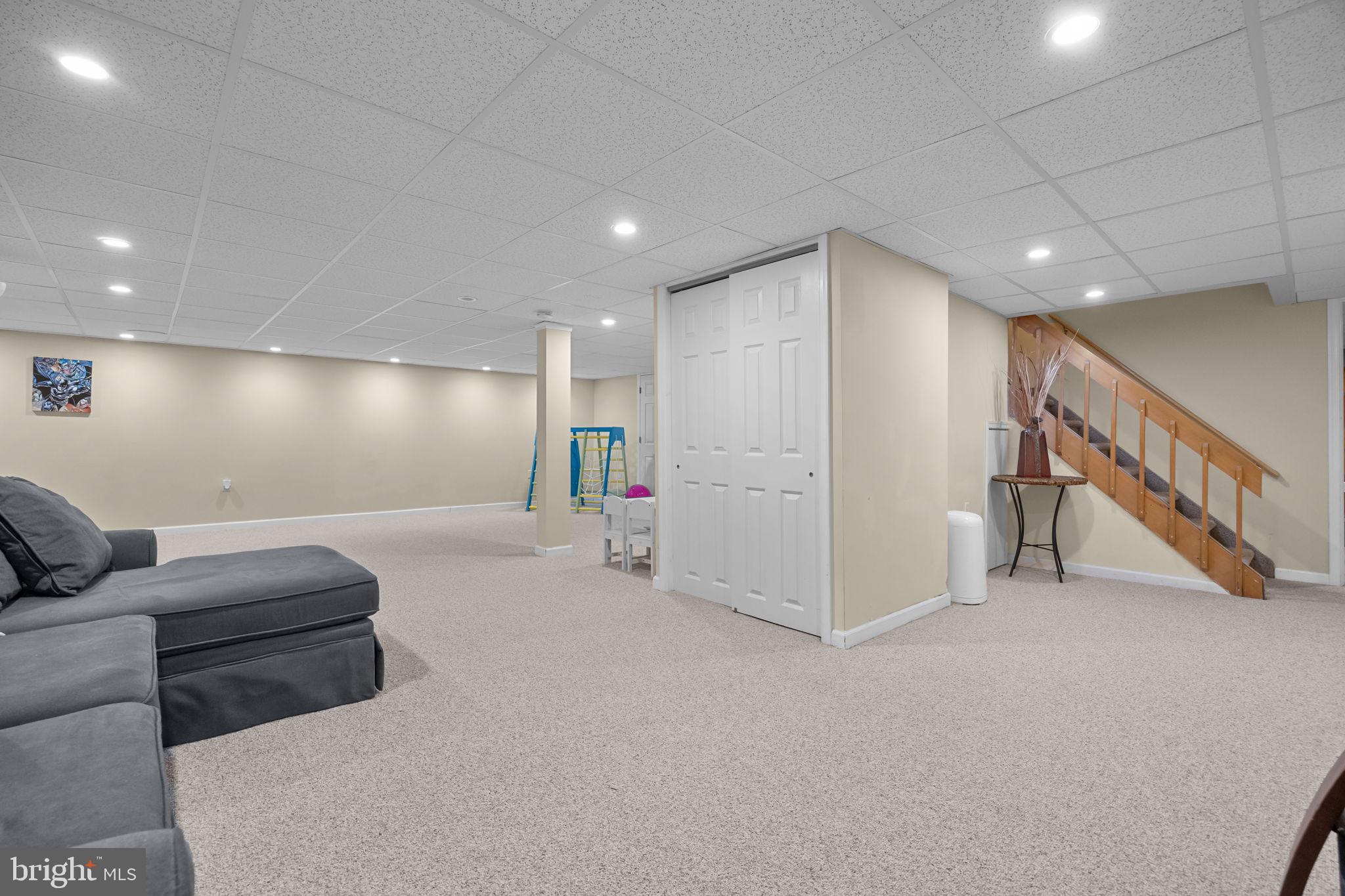 MAKEFIELD RIDGE - Residential