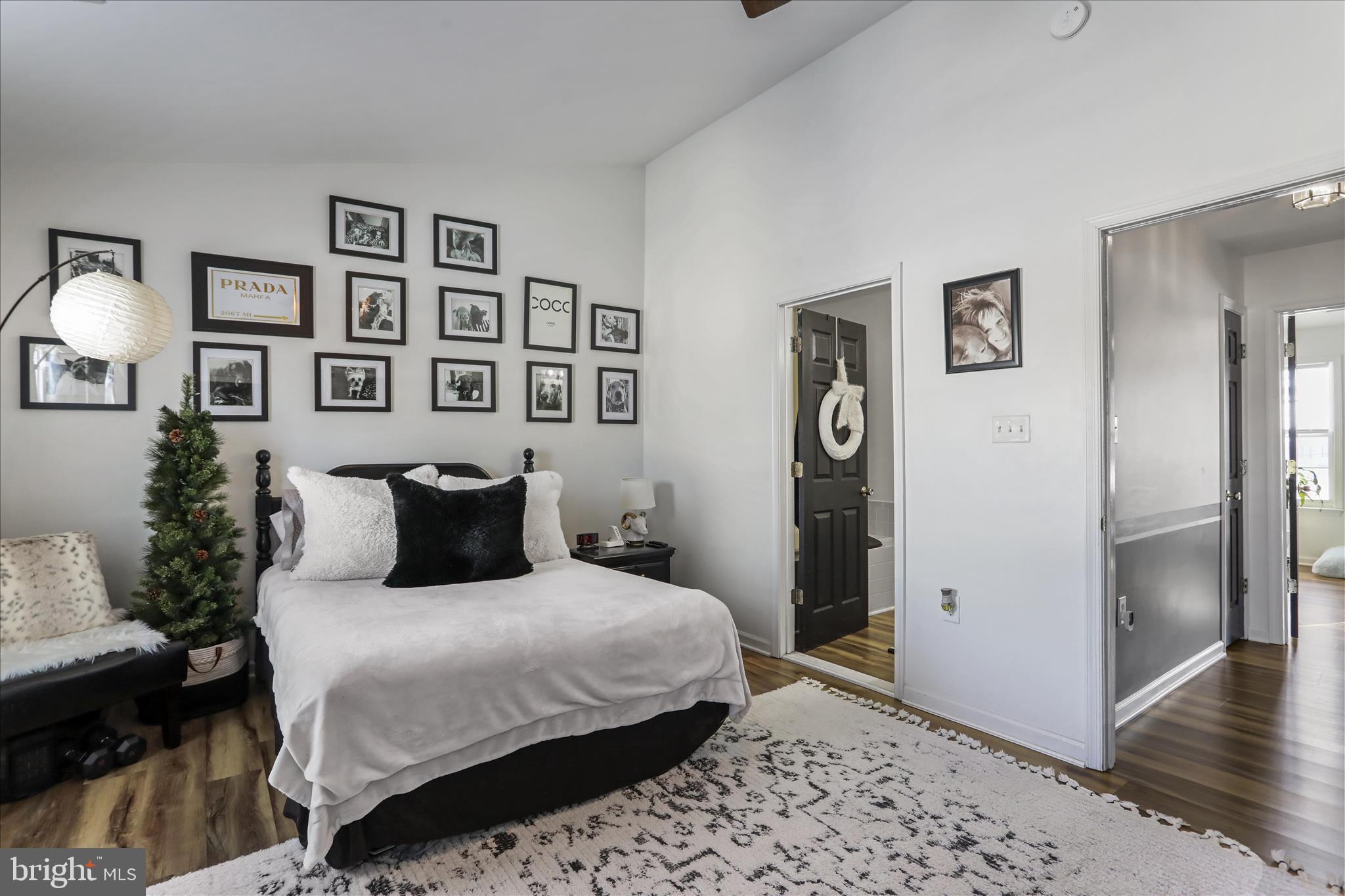 LAUREL RIDGE - Residential