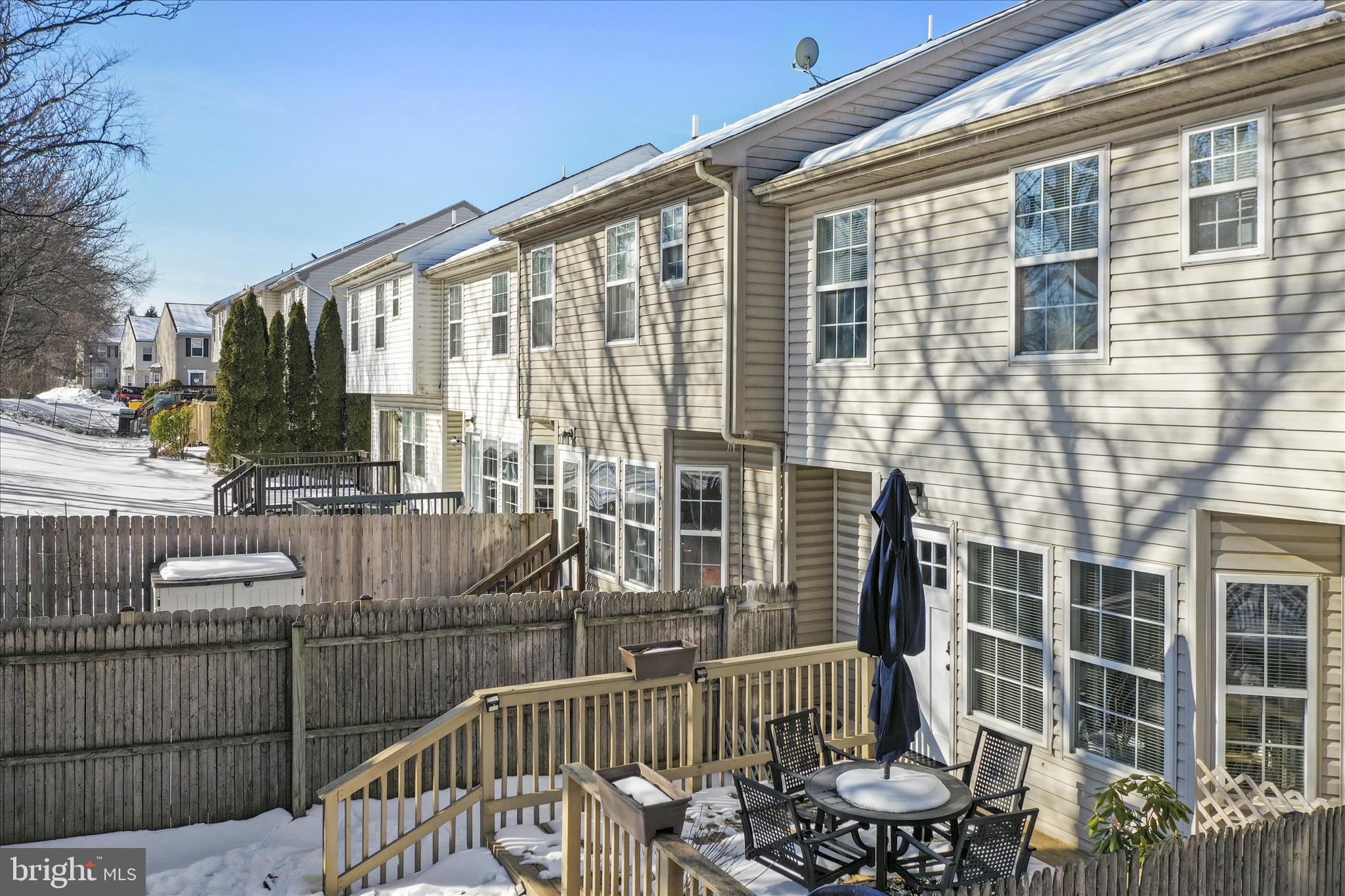 LAUREL RIDGE - Residential