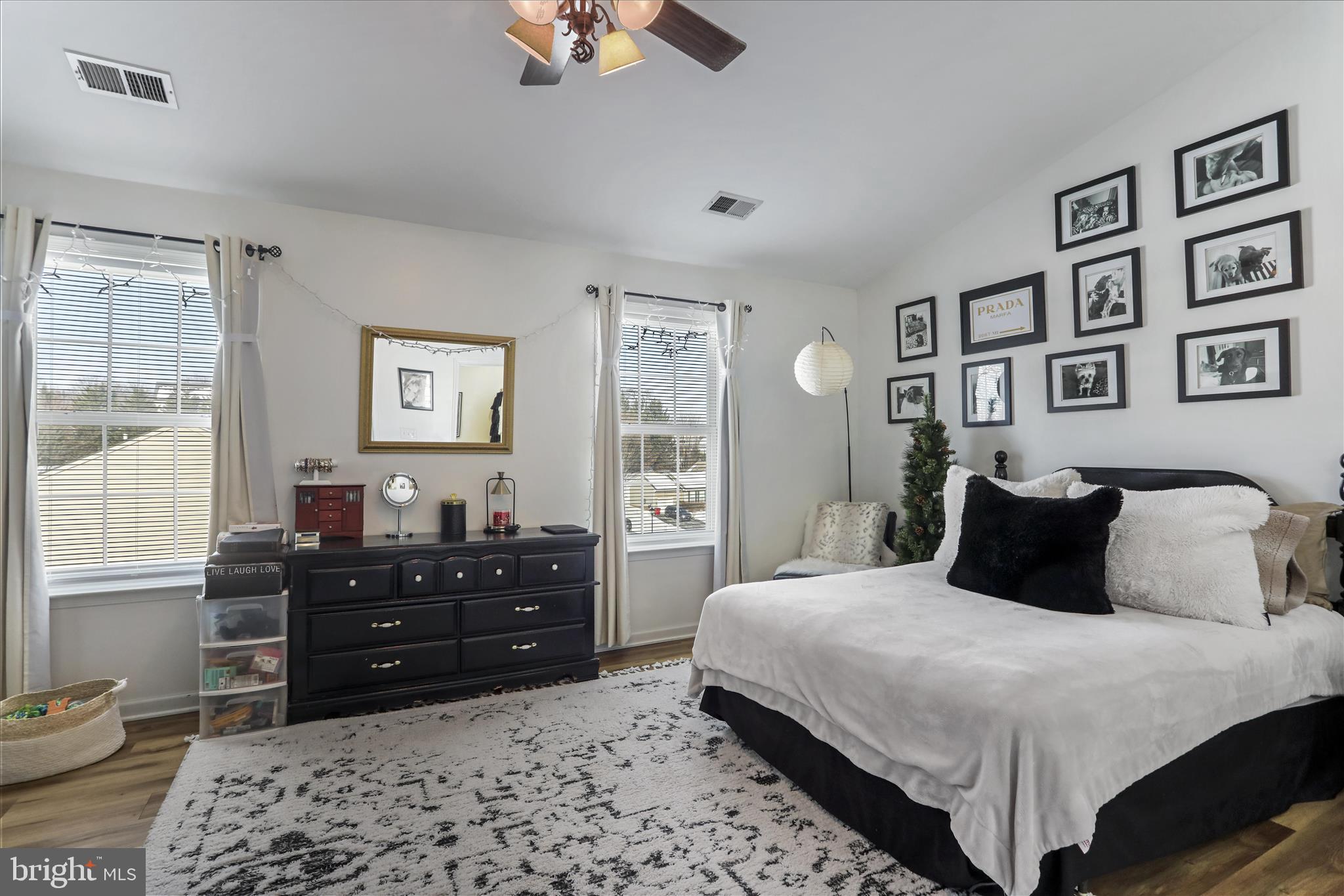 LAUREL RIDGE - Residential