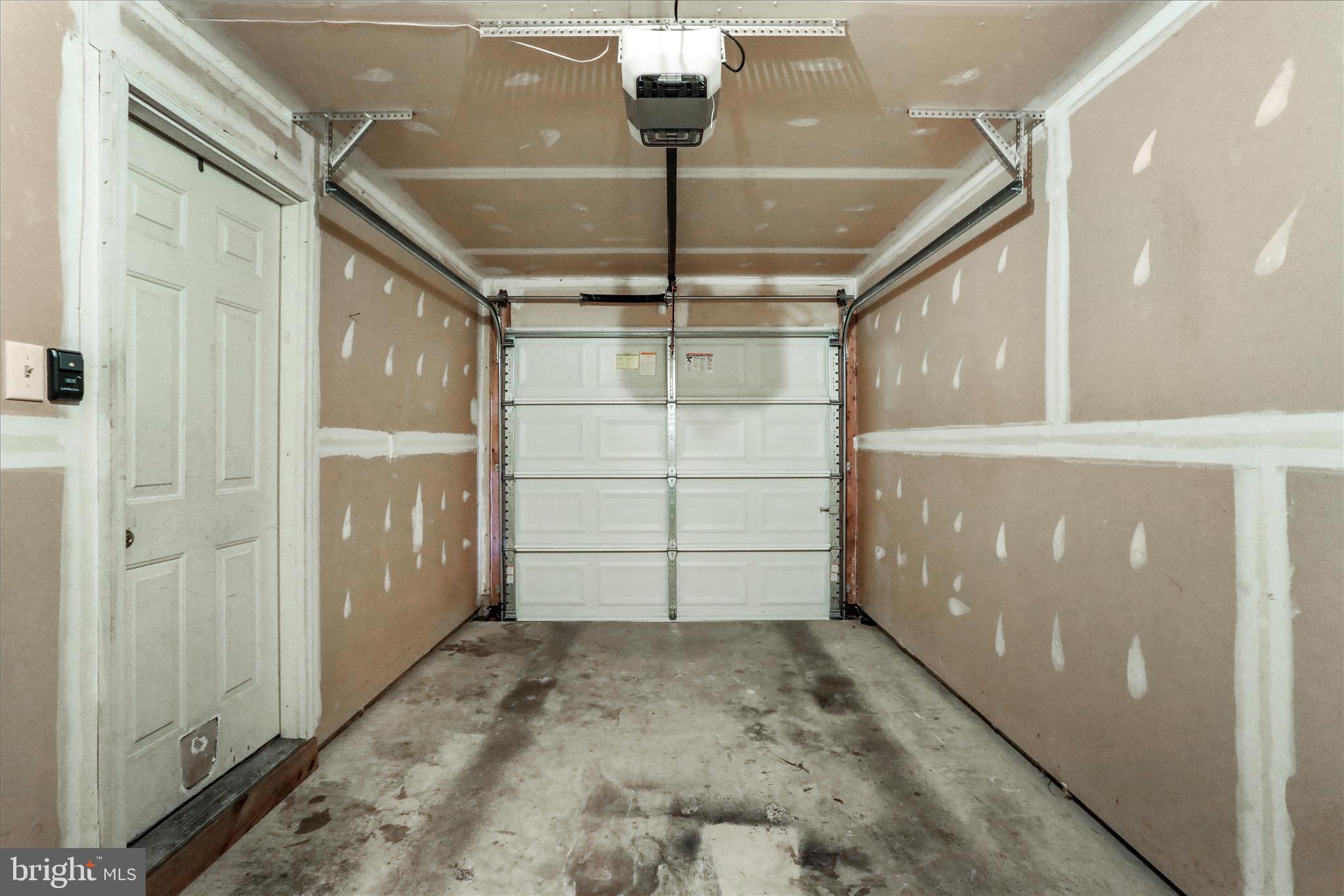 LAUREL RIDGE - Residential