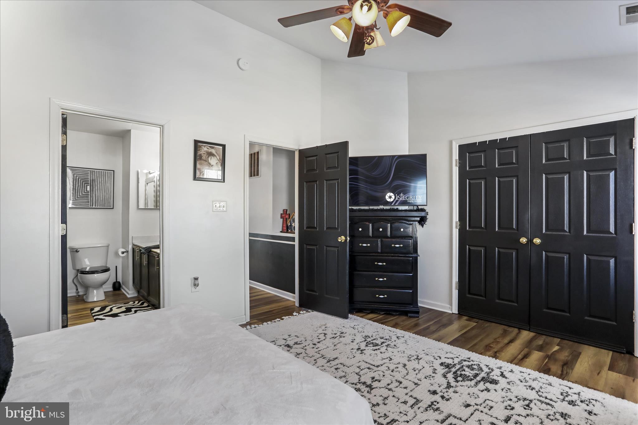 LAUREL RIDGE - Residential