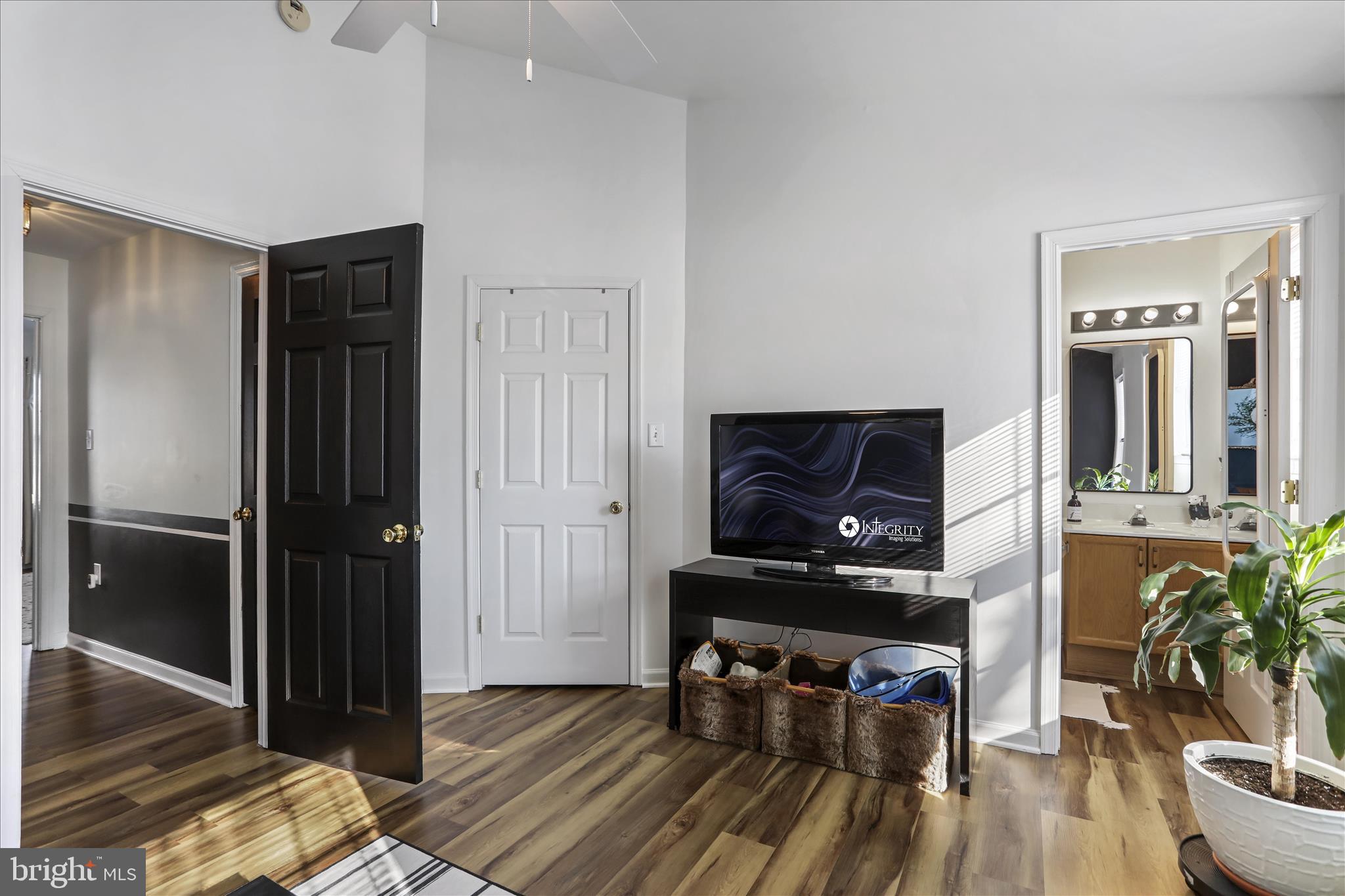 LAUREL RIDGE - Residential