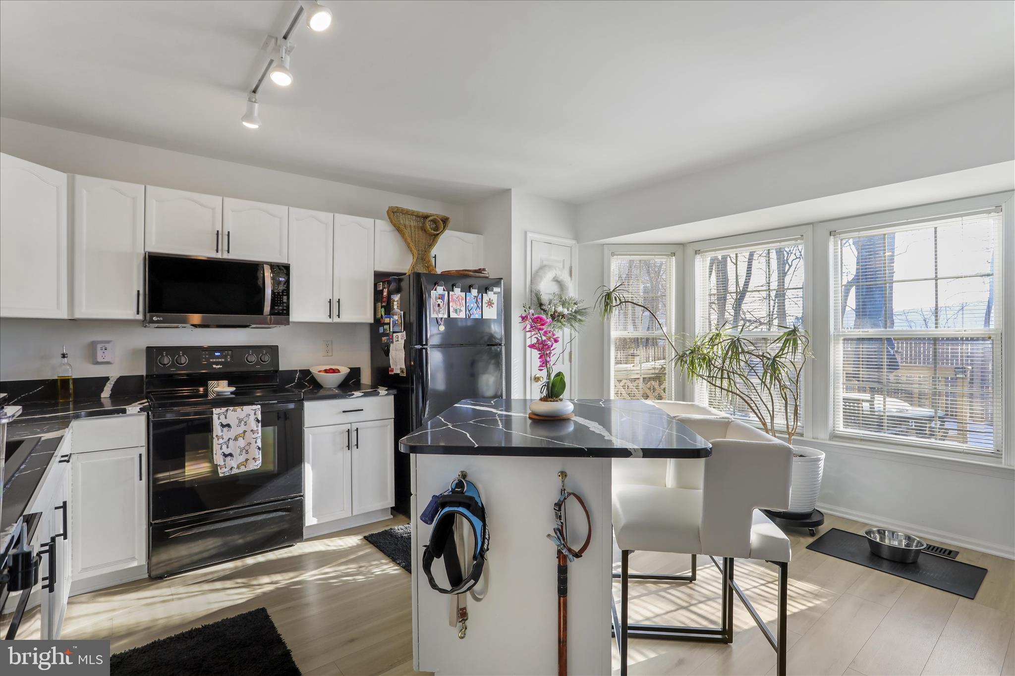 LAUREL RIDGE - Residential