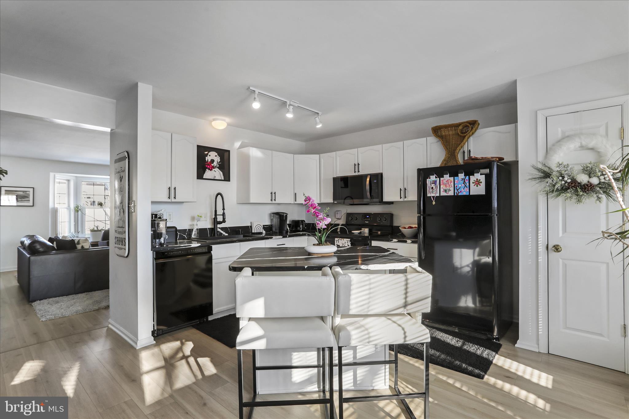 LAUREL RIDGE - Residential