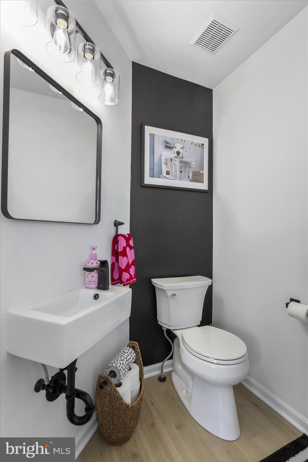 LAUREL RIDGE - Residential