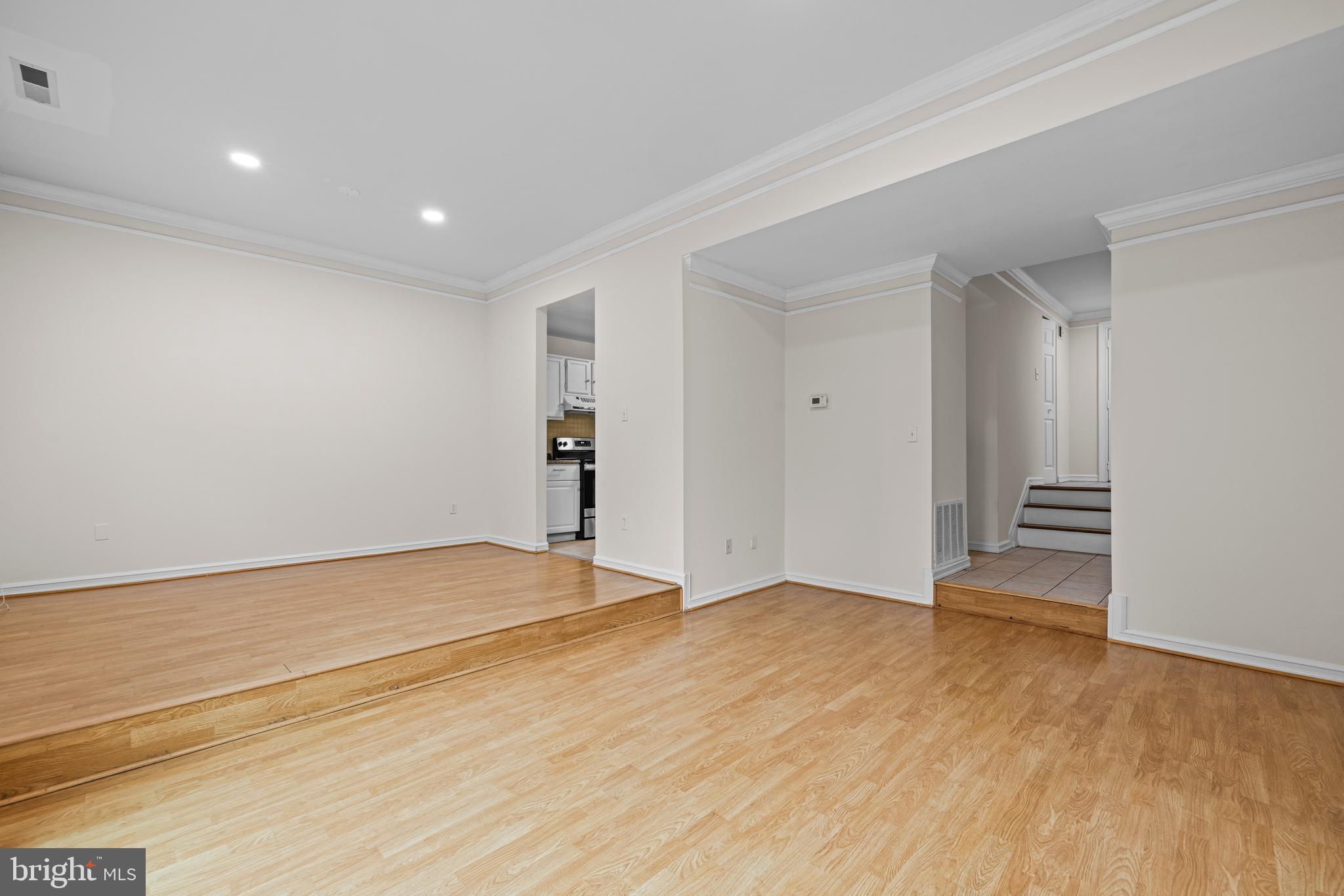 THOMAS CHOICE - Residential