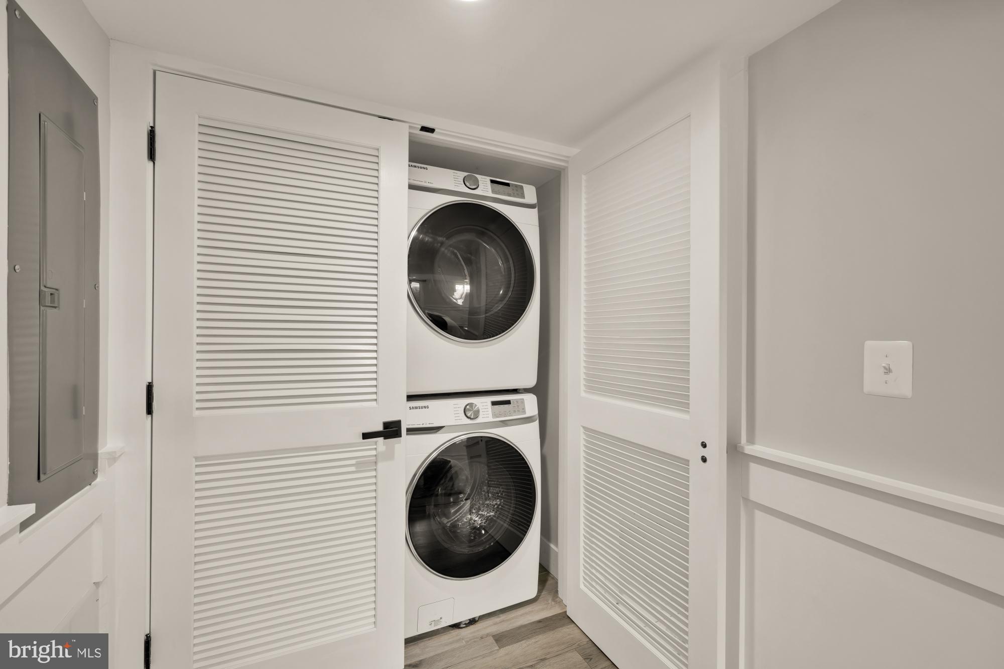 JEFFERSON MANOR - Residential