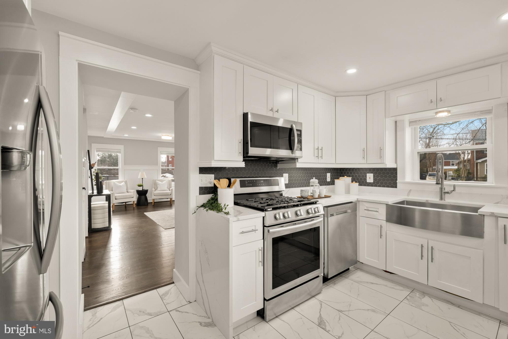 JEFFERSON MANOR - Residential