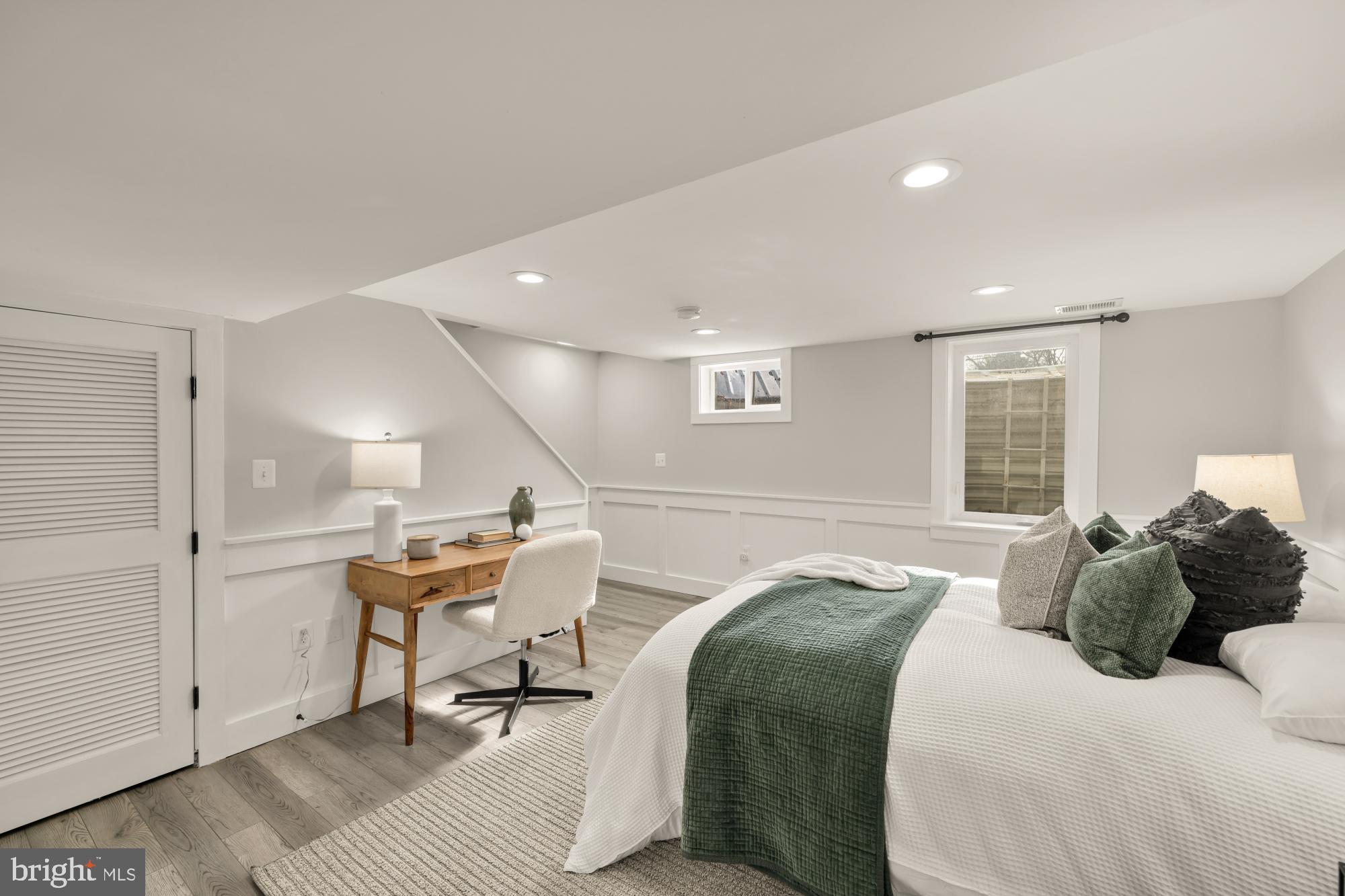 JEFFERSON MANOR - Residential