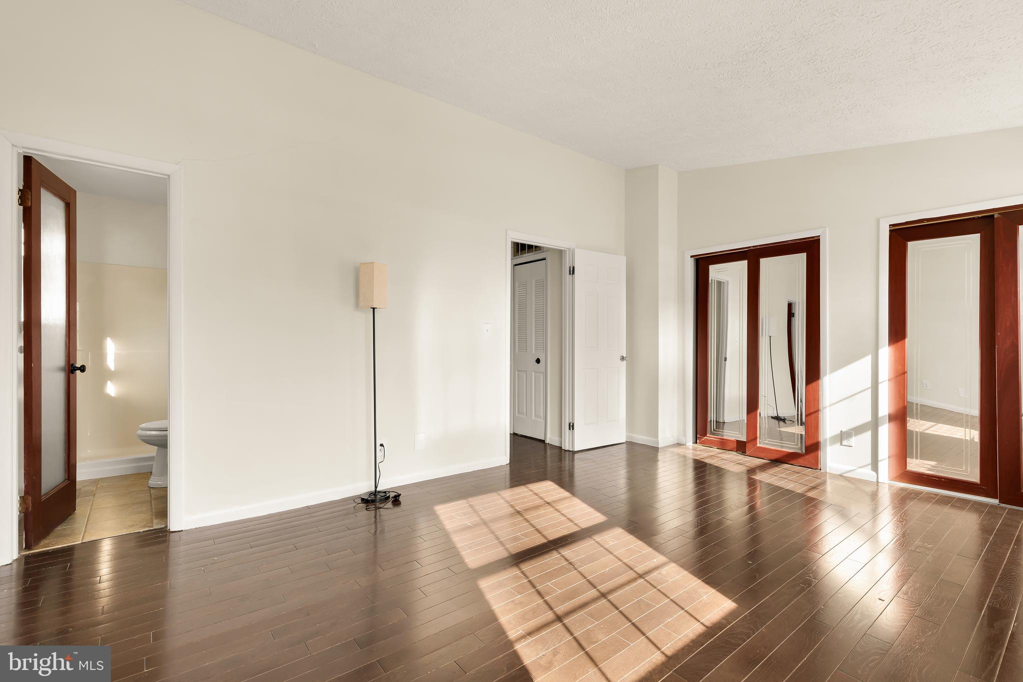 CENTRAL HILLS - Residential