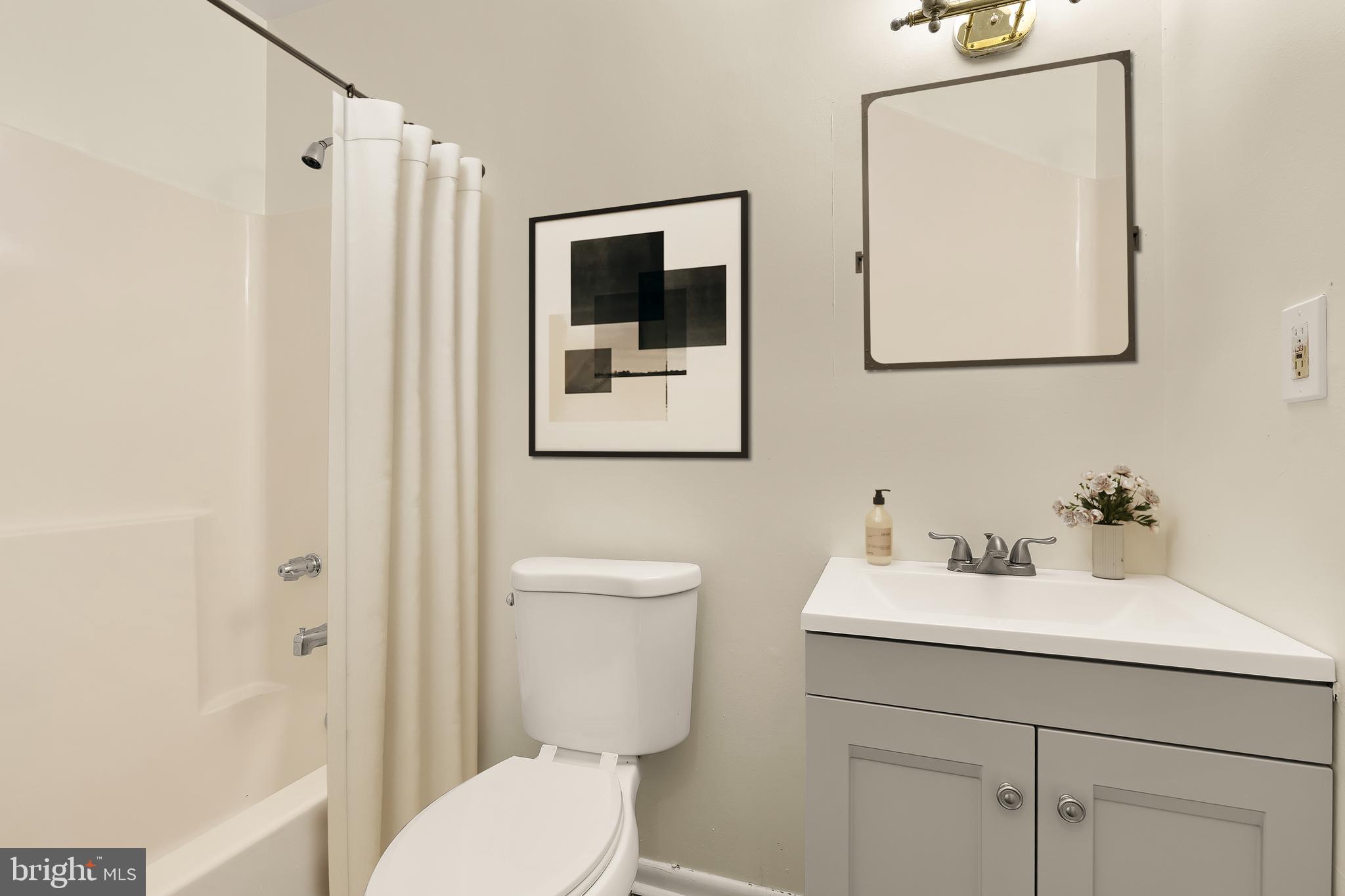 CENTRAL HILLS - Residential