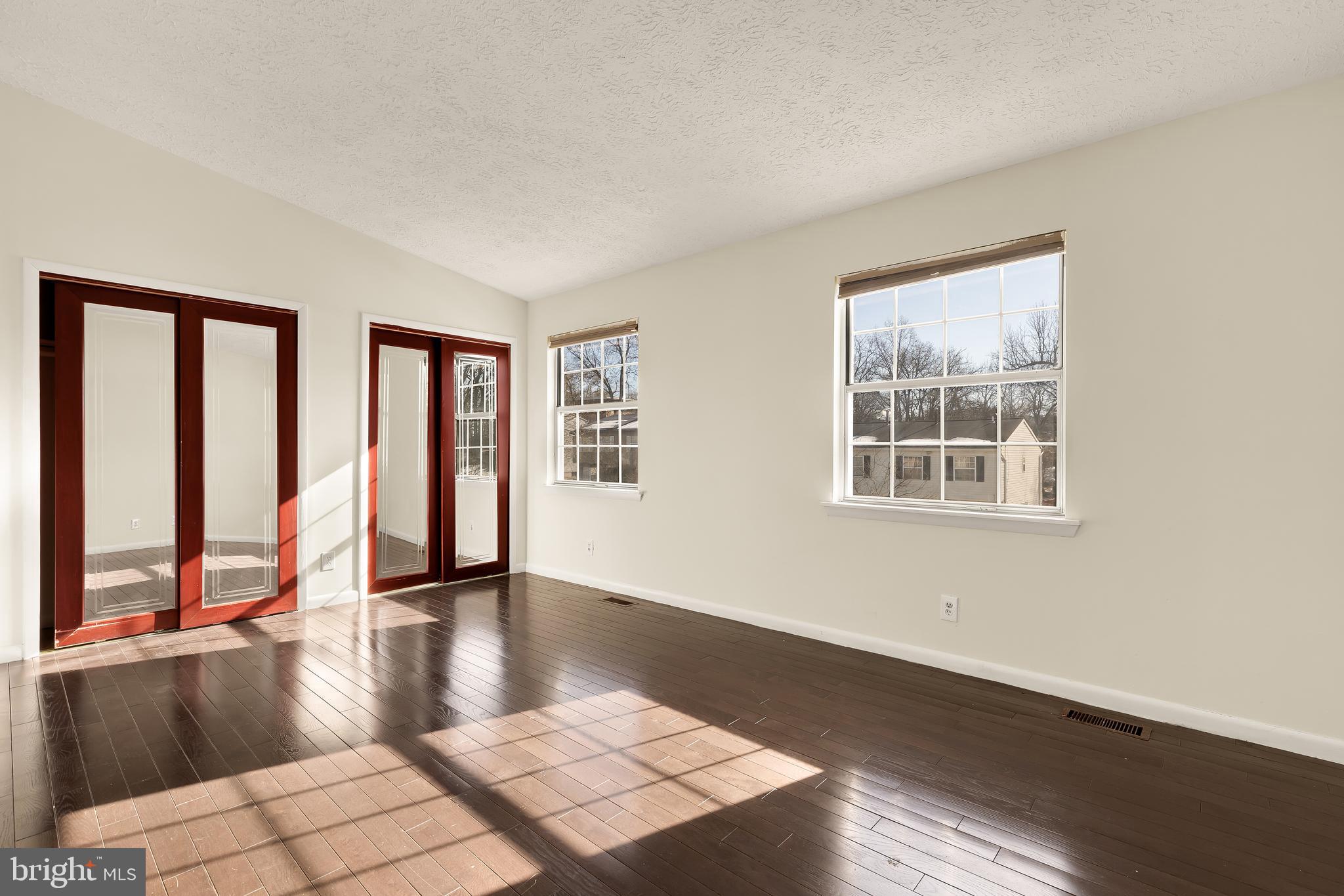 CENTRAL HILLS - Residential