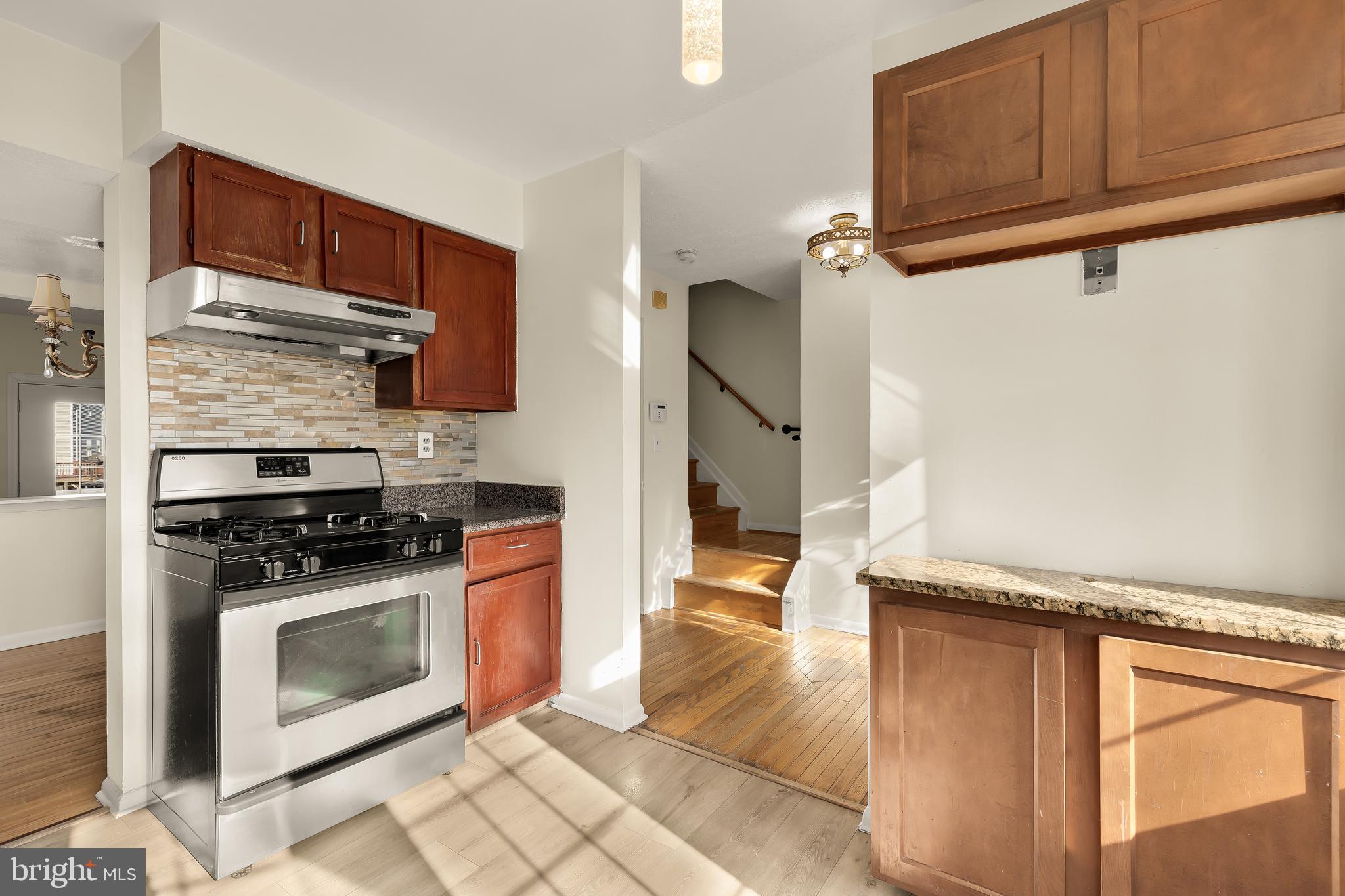 CENTRAL HILLS - Residential