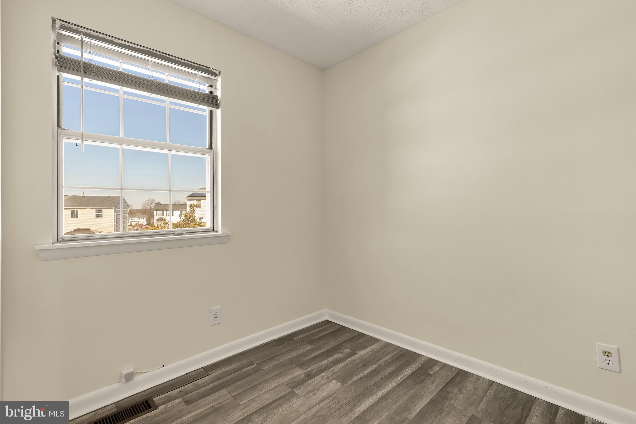 CENTRAL HILLS - Residential