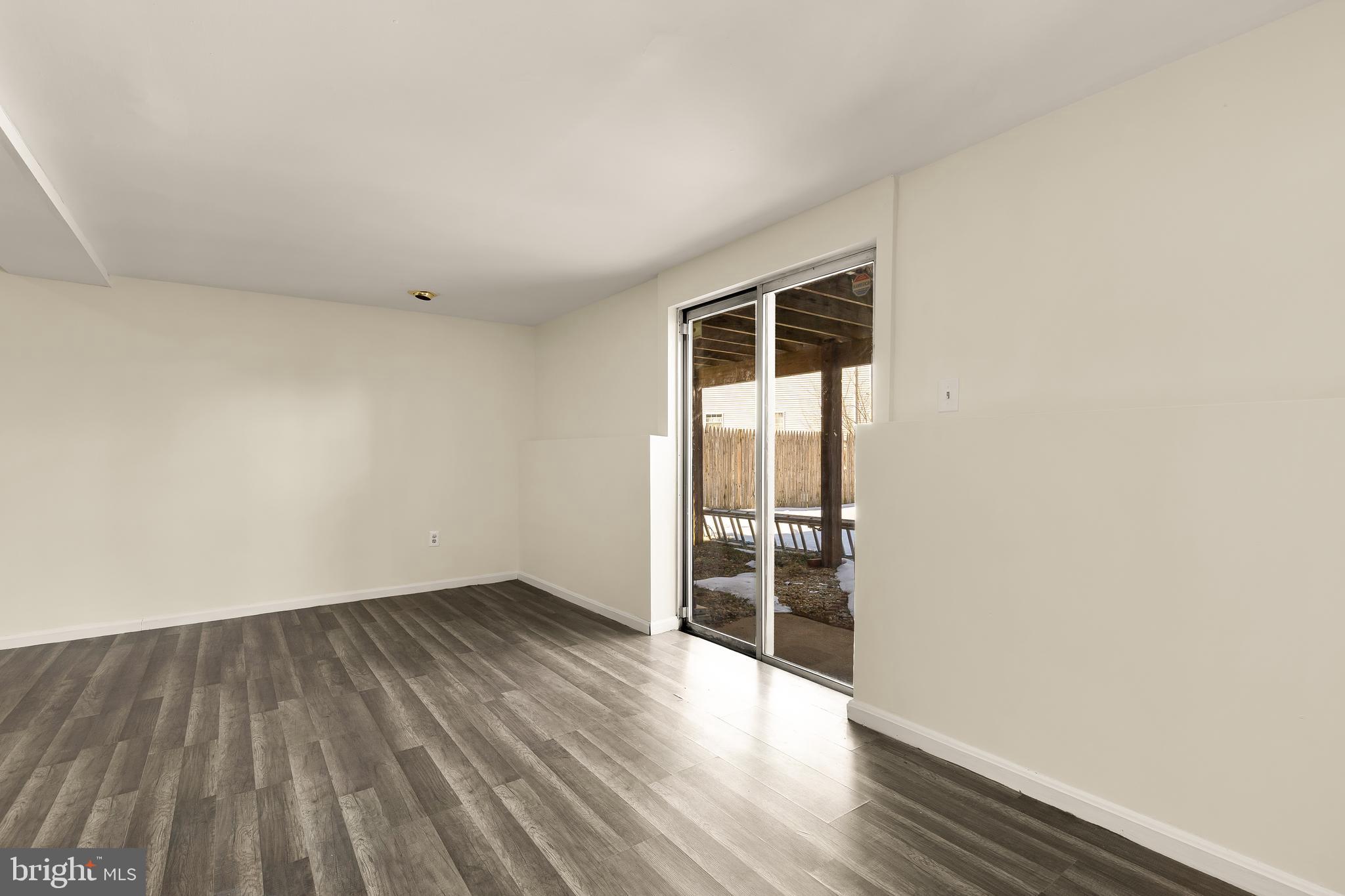 CENTRAL HILLS - Residential